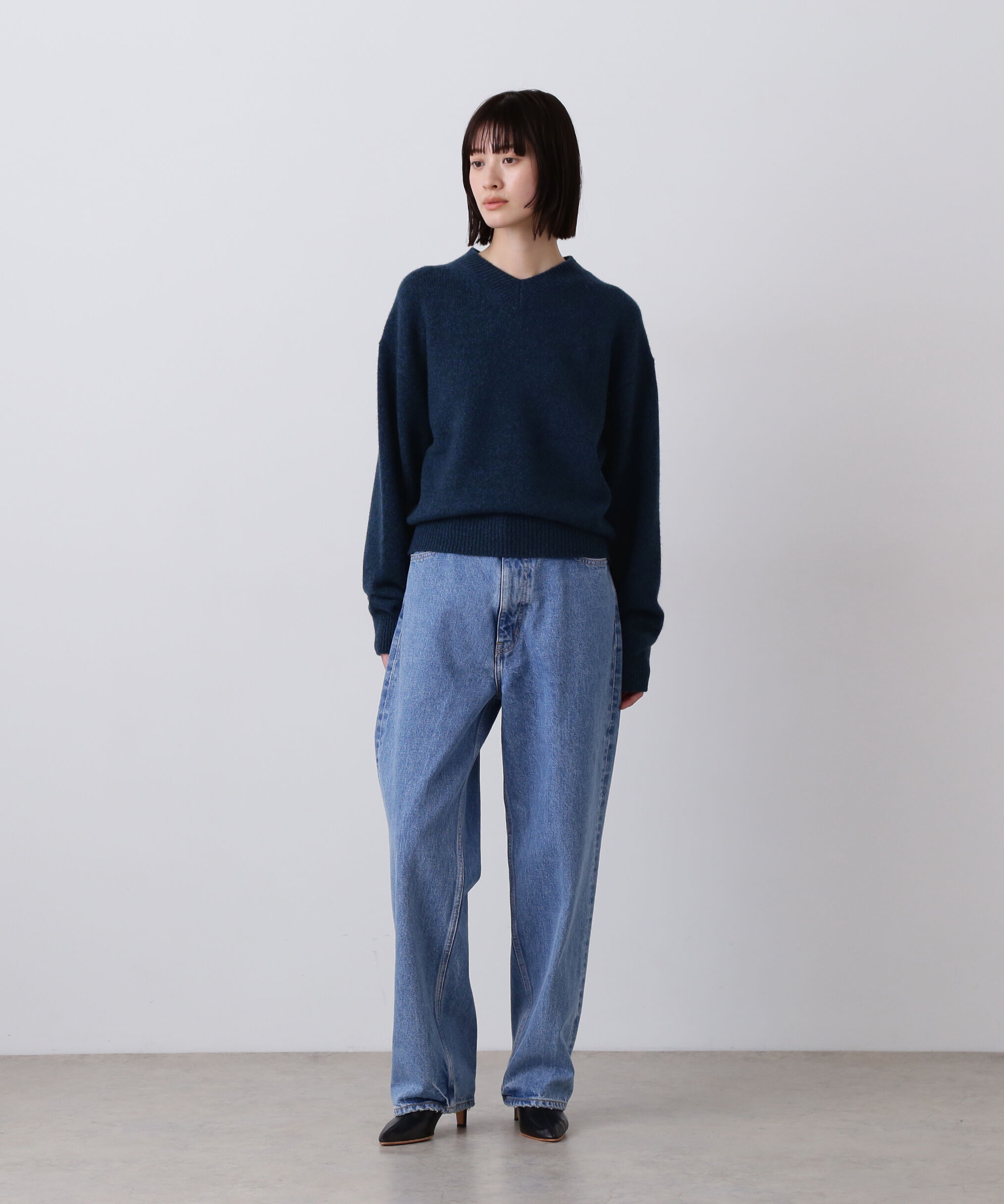 YLEVE 「YLEVE / WOOL CASHMERE MELANGE KNIT V NECK PULL OVER」|ニット・セーター|