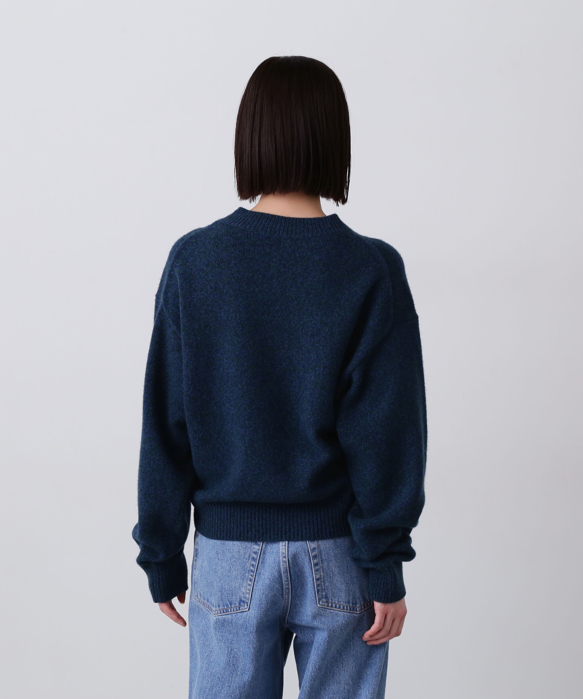 YLEVE 「YLEVE / WOOL CASHMERE MELANGE KNIT V NECK PULL OVER」|ニット・セーター|