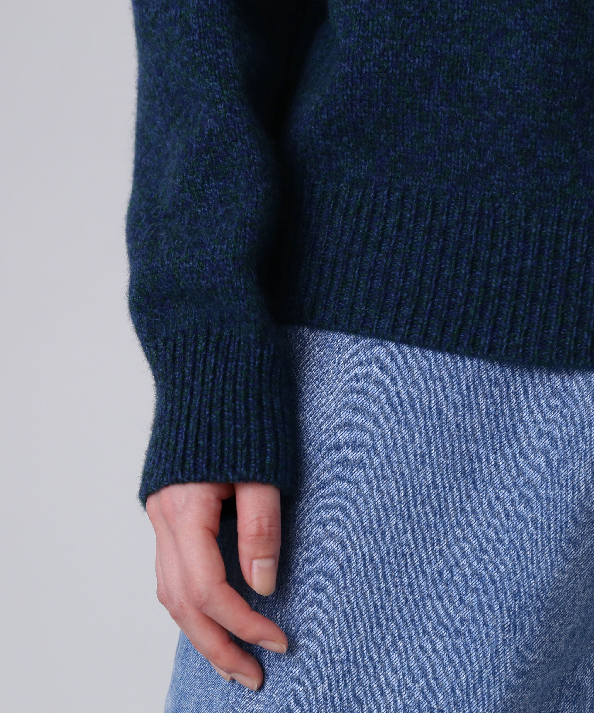 YLEVE 「YLEVE / WOOL CASHMERE MELANGE KNIT V NECK PULL OVER」|ニット・セーター|