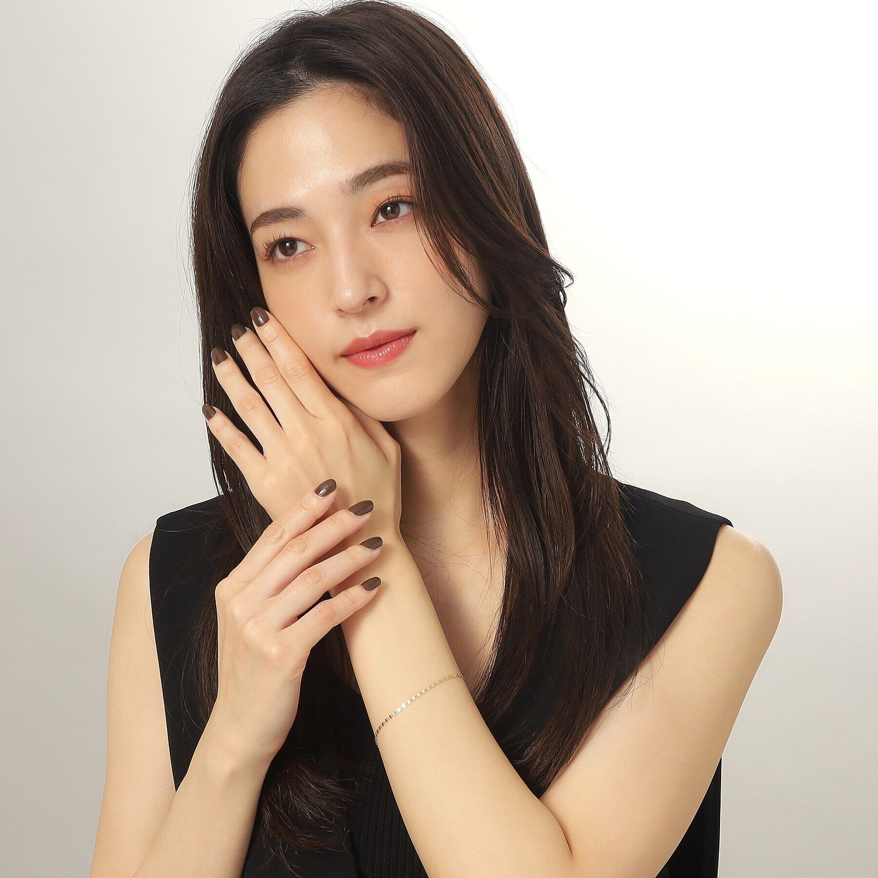 COCOSHNIK「K18ダブルフラワークロス ブレスレット」|ブレスレット・バングル|