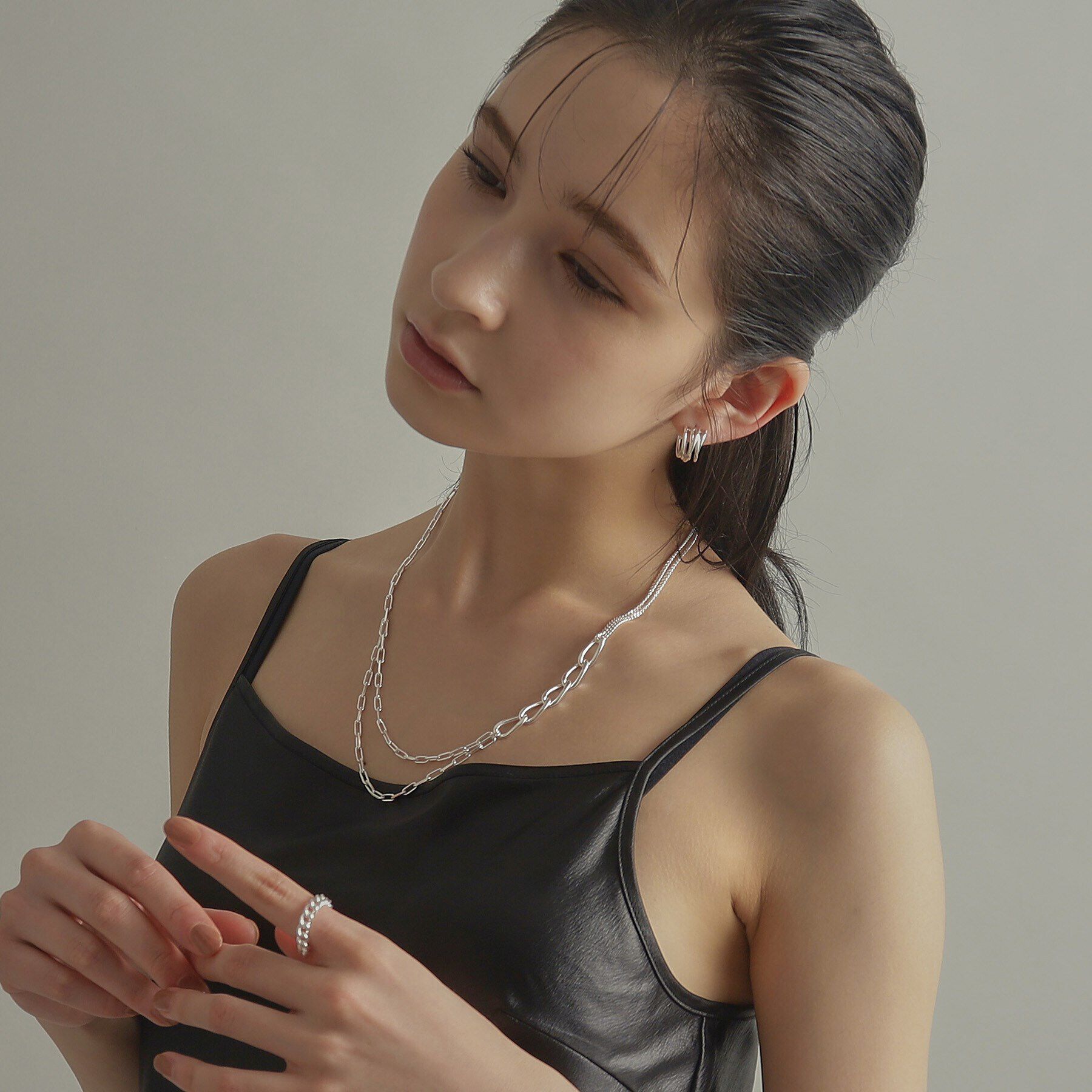 COCOSHNIK ONKITSCH「シルバー ミックスチェーン アシンメトリードレープネックレス」|ネックレス|