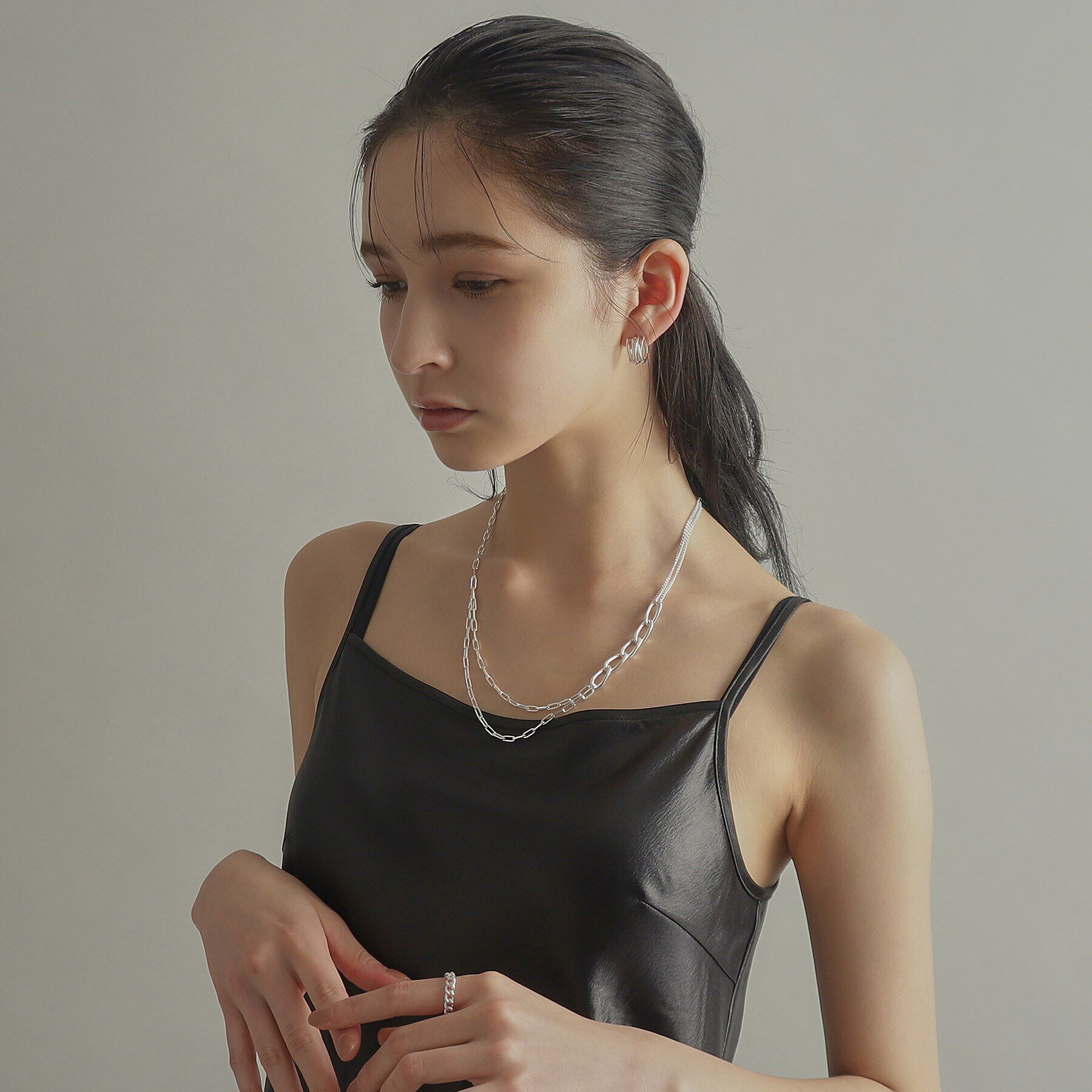 COCOSHNIK ONKITSCH「シルバー ミックスチェーン アシンメトリードレープネックレス」|ネックレス|