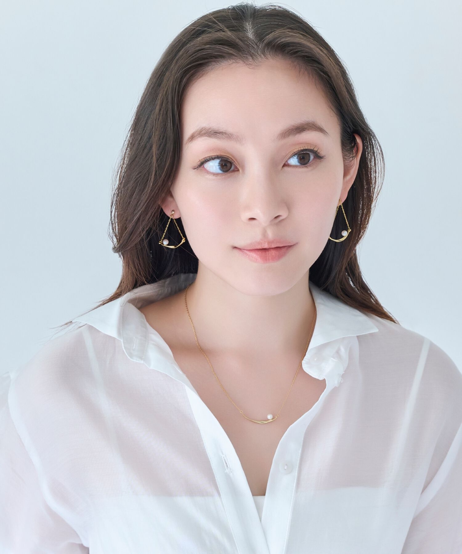 Phoebe「【金属アレルギー対応】スライヴパールトライアングルピアス　ゴールド/ニッケルフリー」|ピアス|