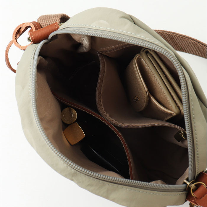 BACKYARD FAMILY「toleur ショルダーバッグ 通販 ナイロンショルダー スクエアショルダーバッグ」|ショルダー・メッセンジャー|