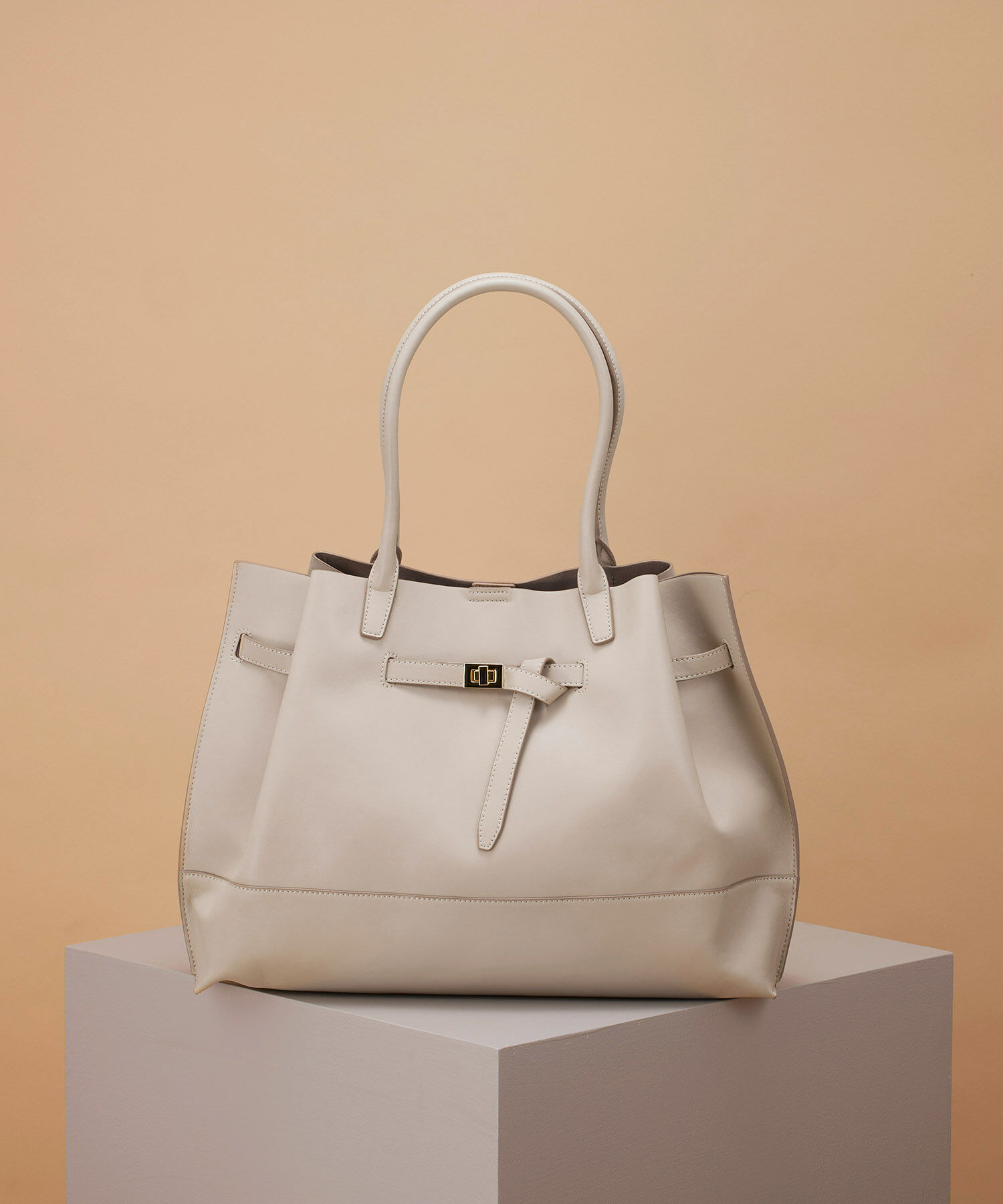 TOPKAPI TREASURE「シュリンクレザー ベルトデザインA4トートバッグ」|トートバッグ|ベージュ