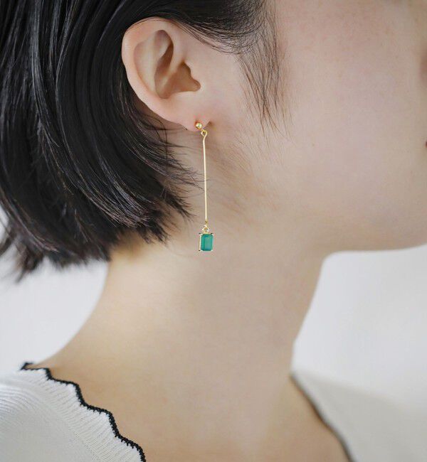 quaranciel「quaranciel: スクエア ストーン ナロー ピアス」|ピアス|グリーン