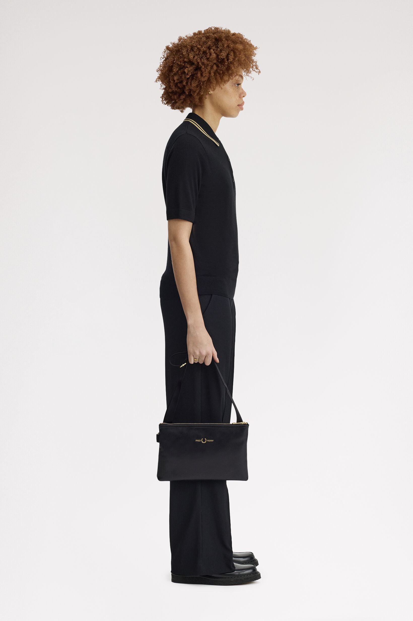 FRED PERRY 「Smooth Leather Sacoche」|ショルダー・メッセンジャー|