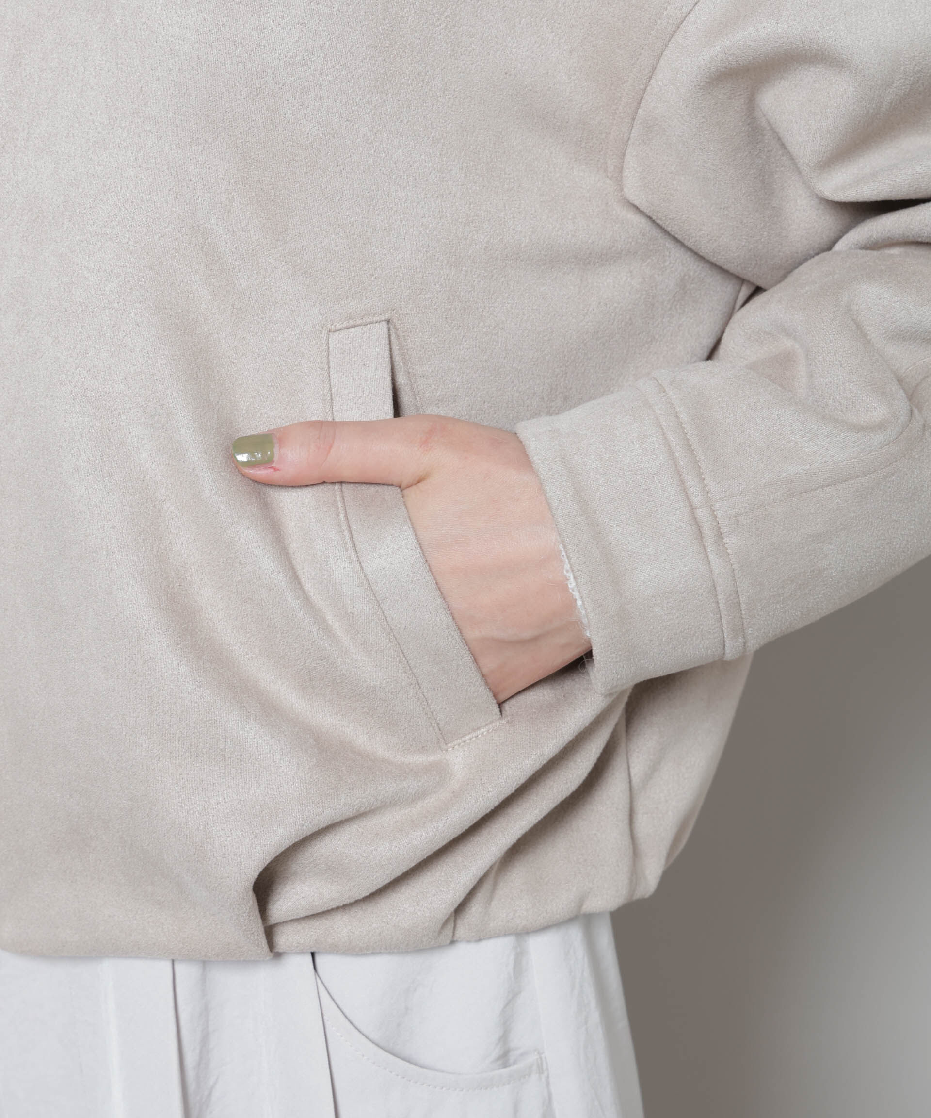 nano･universe「フェイクスエードボンディングノーカラーブルゾン」|ブルゾン・スタジャン|