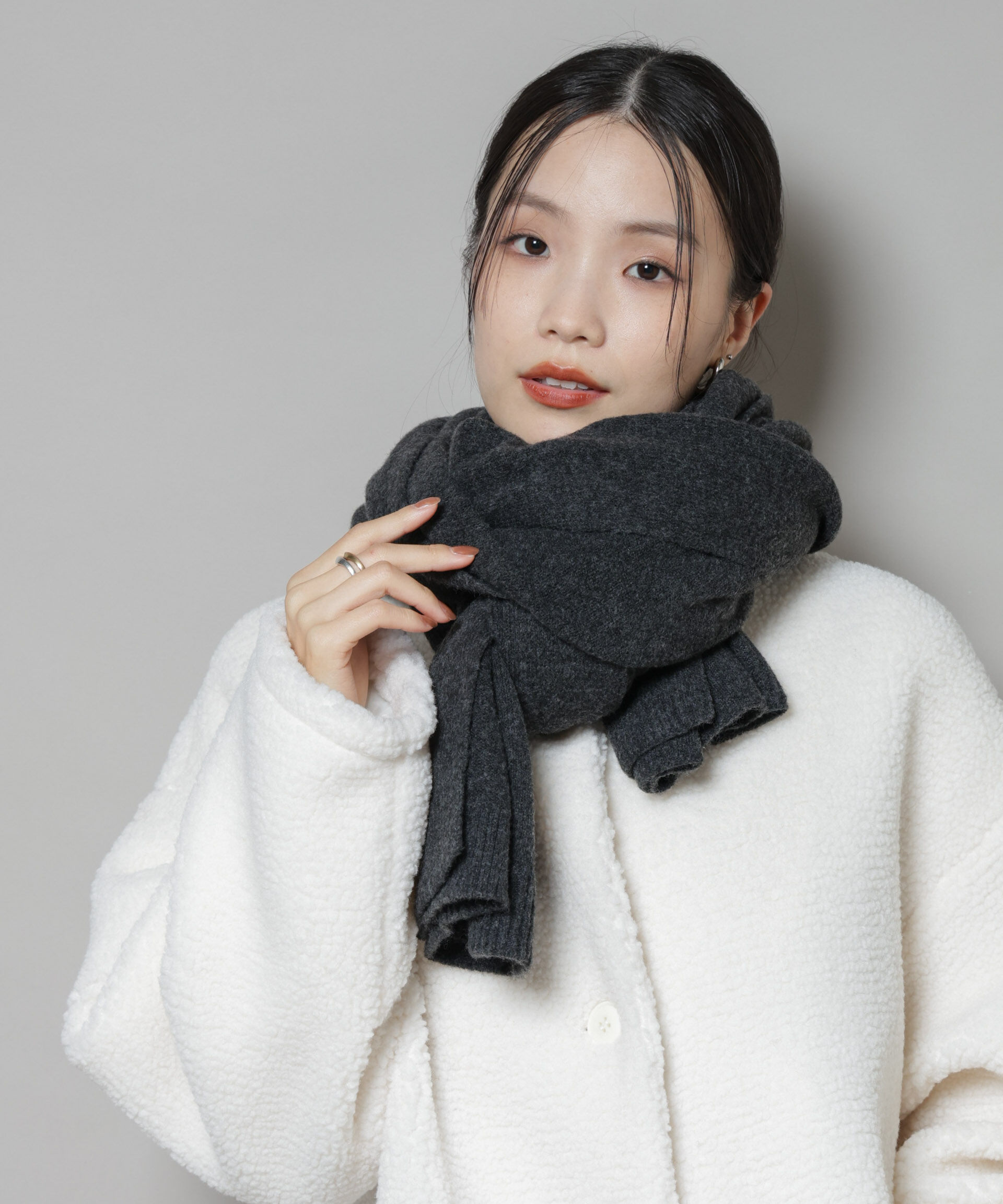 nano･universe「ボリュームニットストール」|マフラー|チャコール3