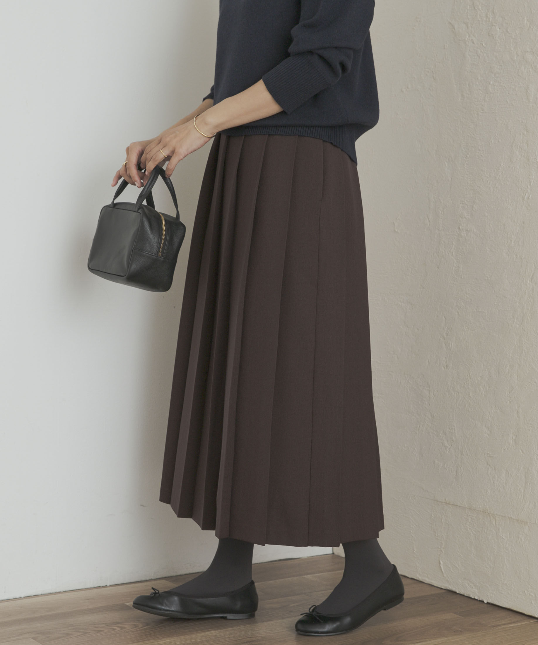 URBAN RESEARCH DOORS「『UR TECH SMOOTHLUXE』片ヒダプリーツスカート」|スカート|ブラウン