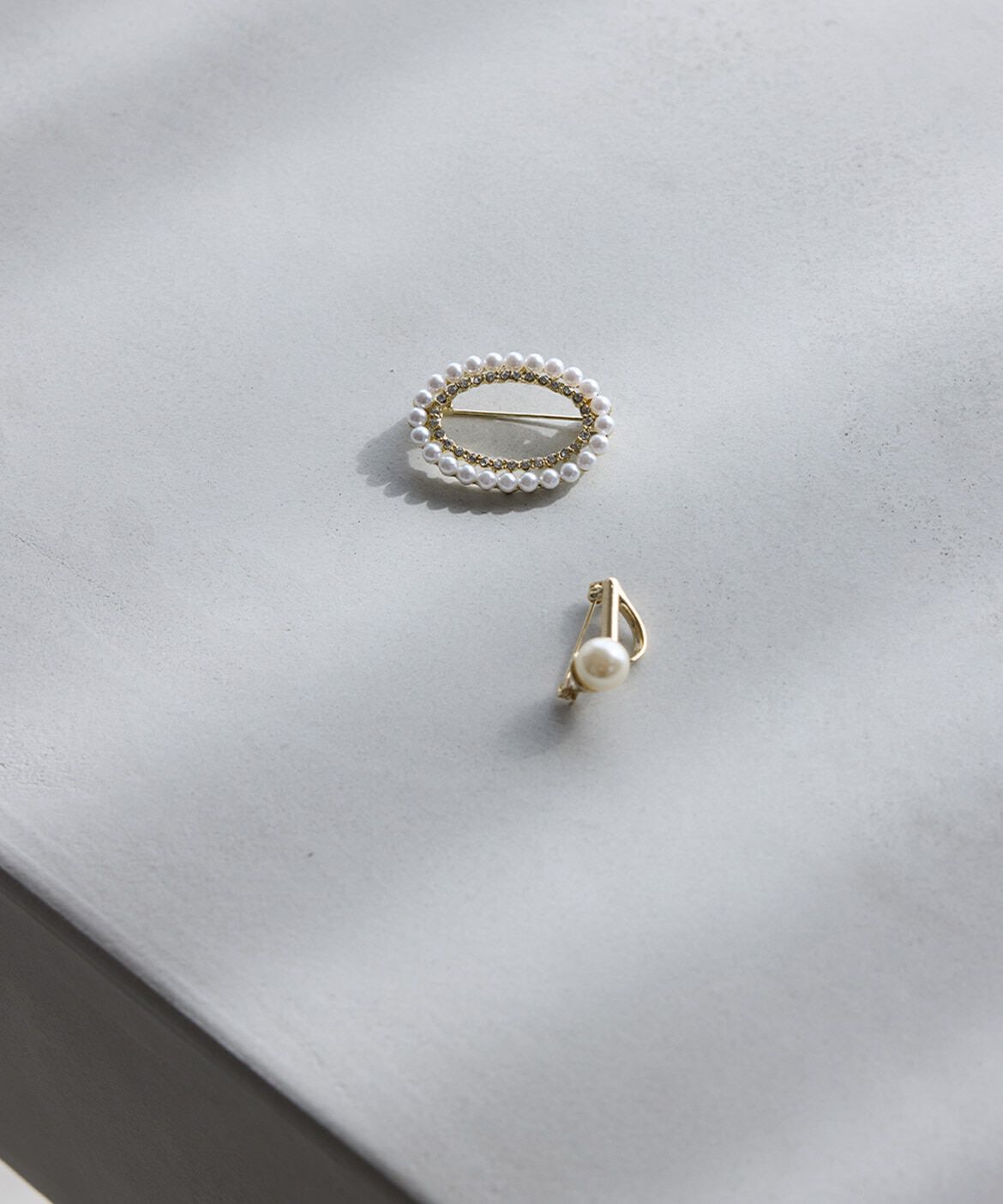 Maglie le cassetto「《M Maglie le cassetto&times;吉田理紗》オーバルパールブローチ」|ブローチ・コサージュ|