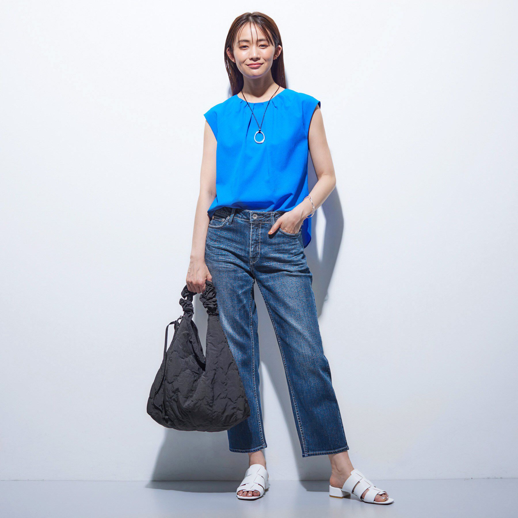 INDIVI「【春の新色登場！褒められデニム】スリムストレート デニムパンツ」|デニム|