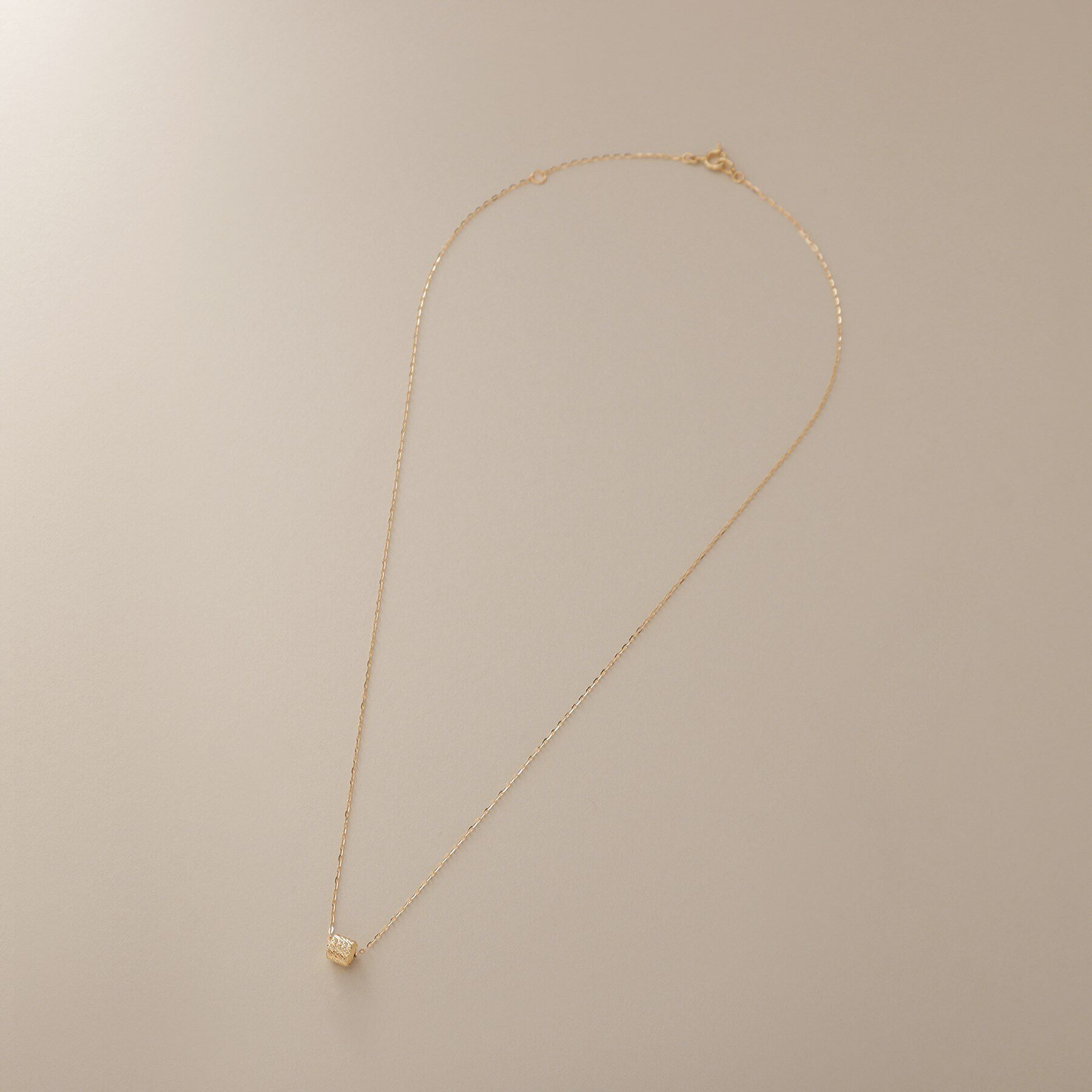 COCOSHNIK「K18テクスチャービーズ ネックレス」|ネックレス|