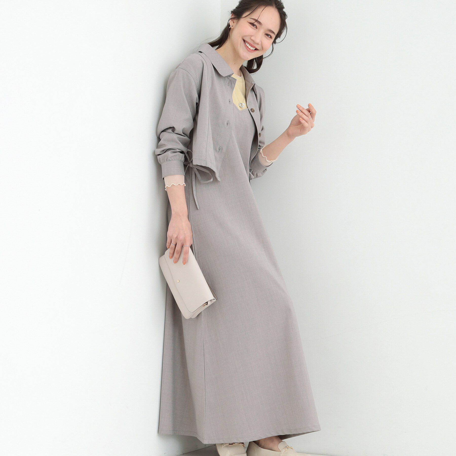 SHOO･LA･RUE「【2点セット/S-LL】おとなの抜け感 ショート丈シャツ＋キャミワンピース」|スーツ|グレー(012)