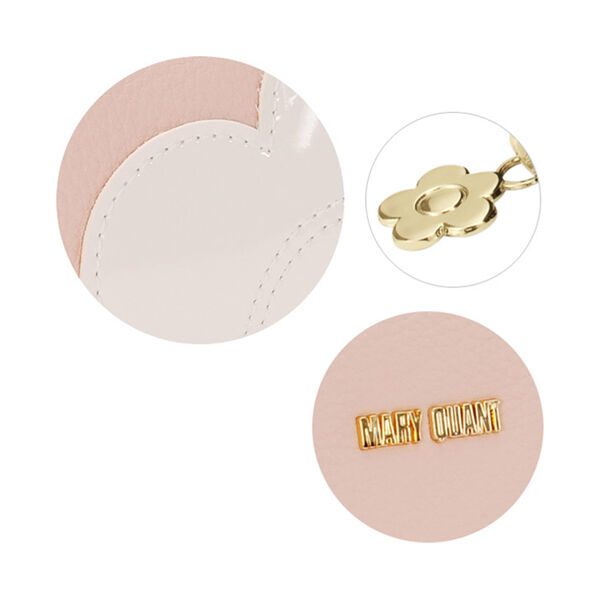  「マリークワント シュリンクデイジーパッチ スクエアペンケース ピンク 本体 (H5&times;W18.5&times;D6cm)」|コスメ雑貨|