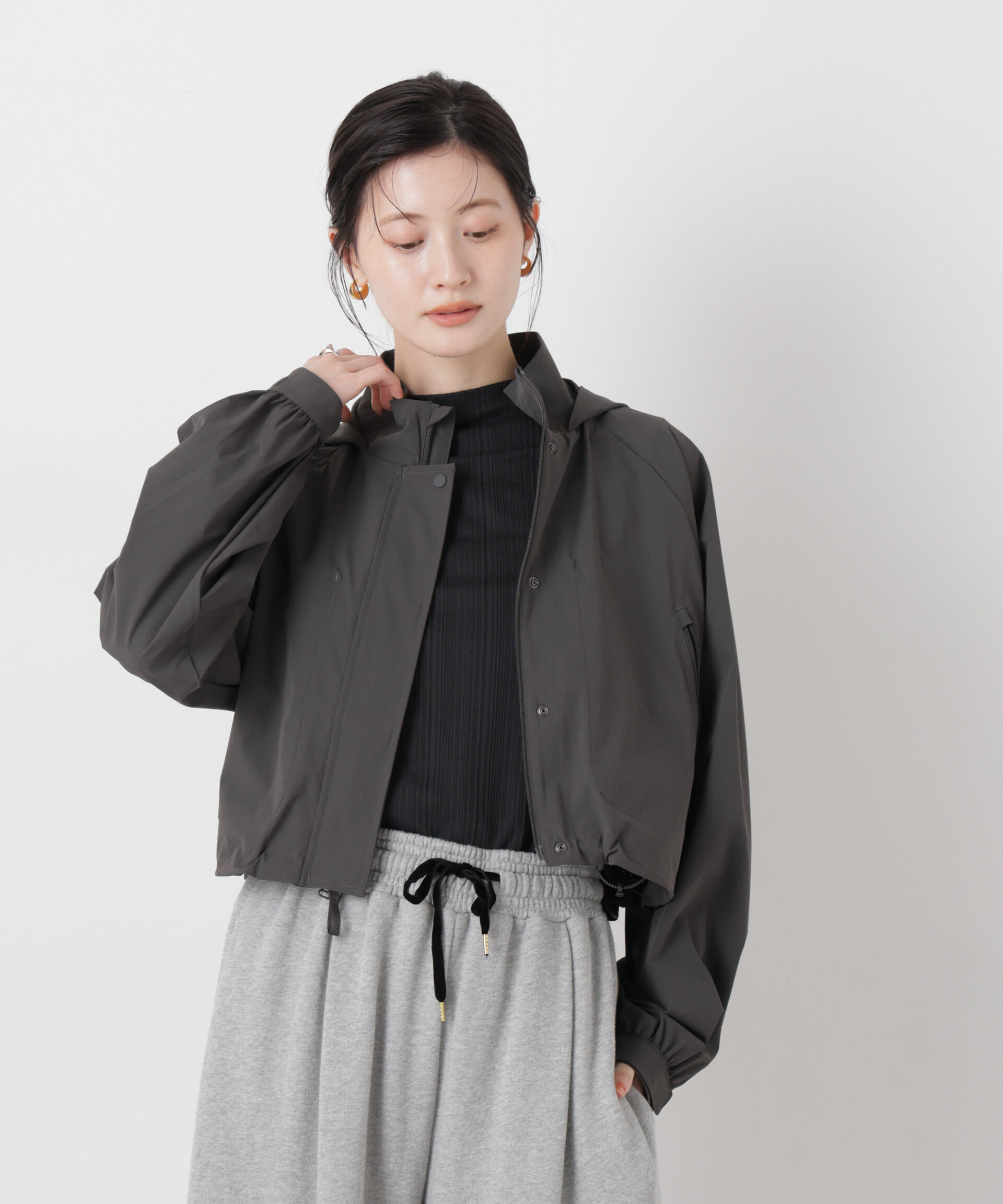 nano･universe「new balance/NB Greyクロップドジャケット」|ブルゾン・スタジャン|