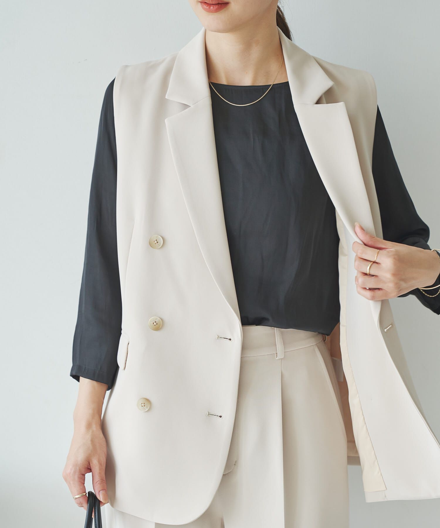 URBAN RESEARCH「ヴィンテージサテンブラウス」|シャツ・ブラウス|