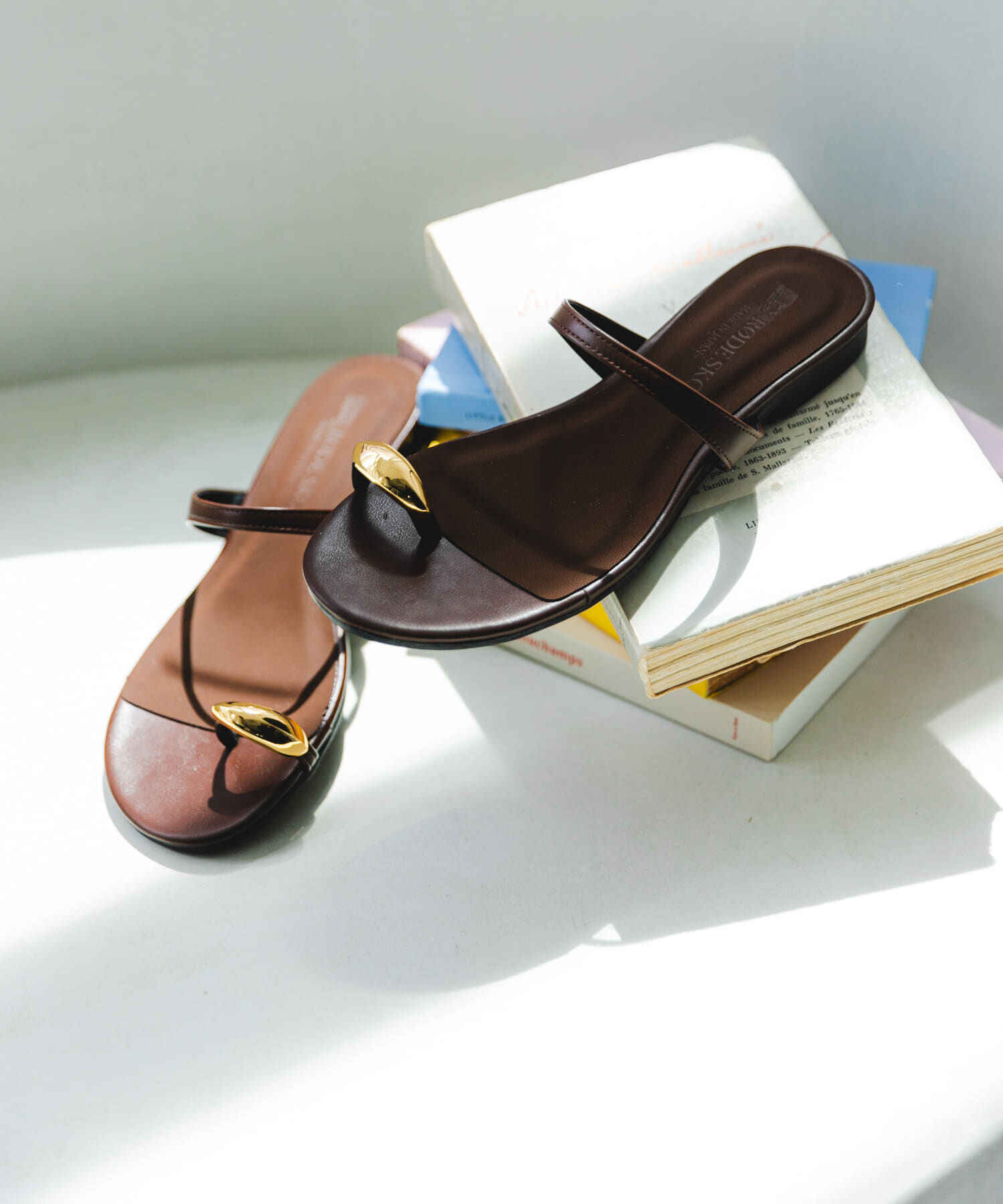 RODE SKO「『MADE IN JAPAN』メタルフラットサンダル」|サンダル|