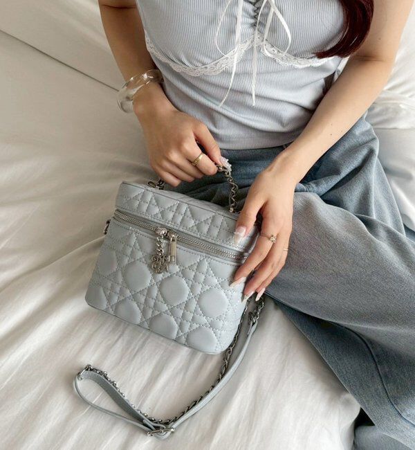  「WEB限定/チャーム付きキルティングバニティバッグ」|ショルダー・メッセンジャー|