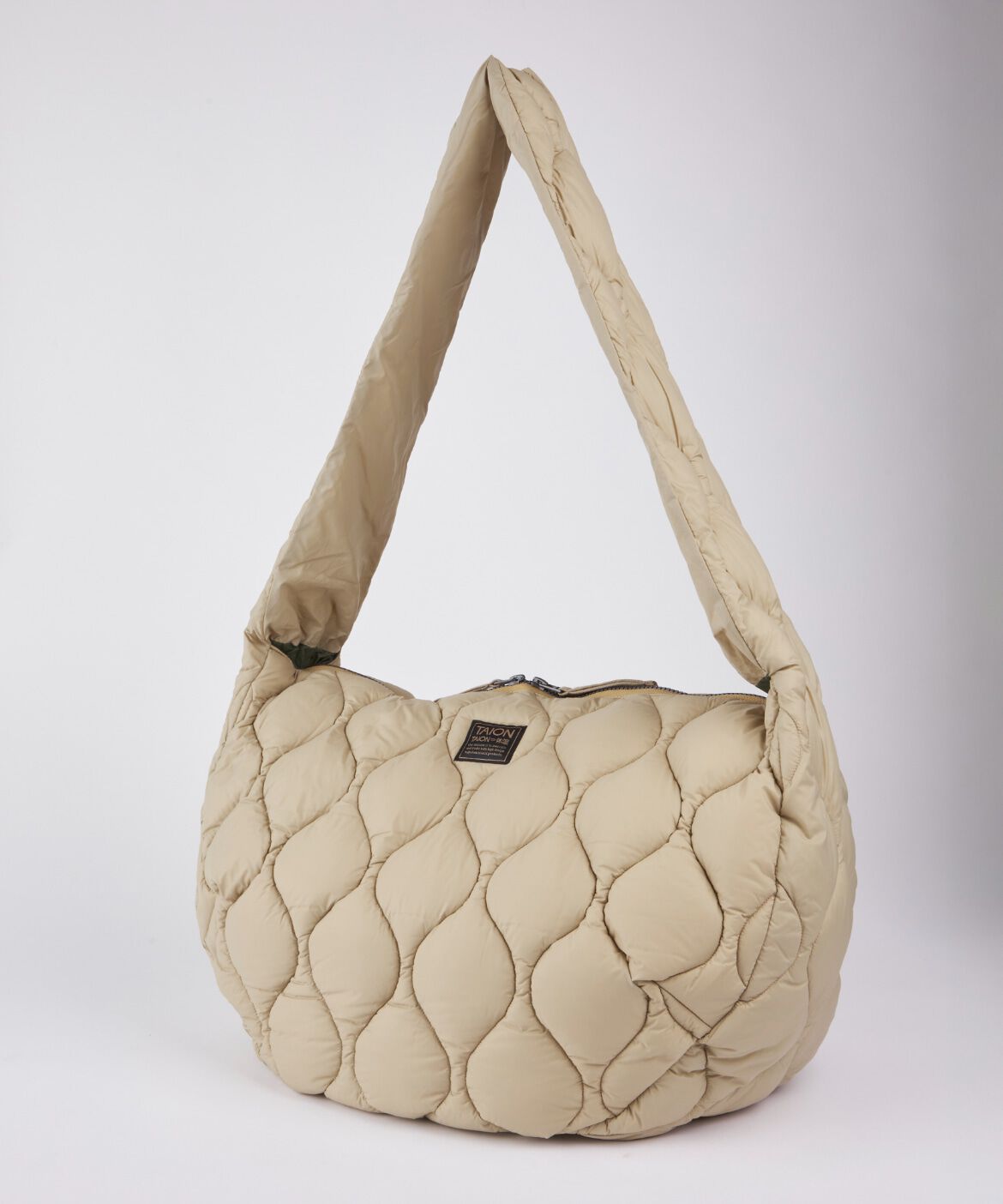 DAY by DAY it&rsquo;s international「ﾐﾘﾀﾘｰ ﾊﾞﾅﾅｼｮﾙﾀﾞｰ ﾀﾞｳﾝﾊﾞｯｸﾞL-ｿﾌﾄｼｪﾙ 《TA」|ショルダー・メッセンジャー|ベージュ2