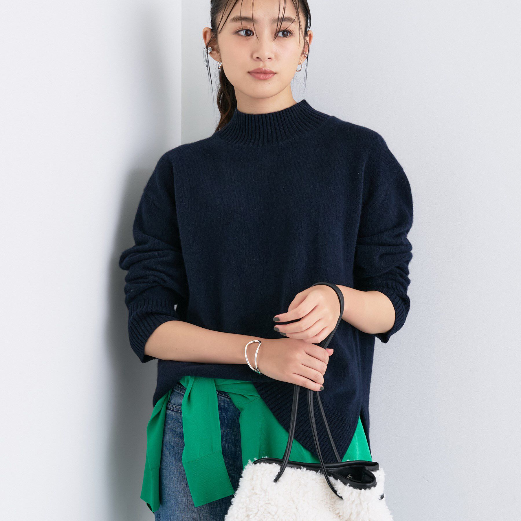 INDIVI「【冬ニット人気NO．1！／カシミヤ混】ミドルゲージハイネックニット」|ニット・セーター|ネイビー(094)