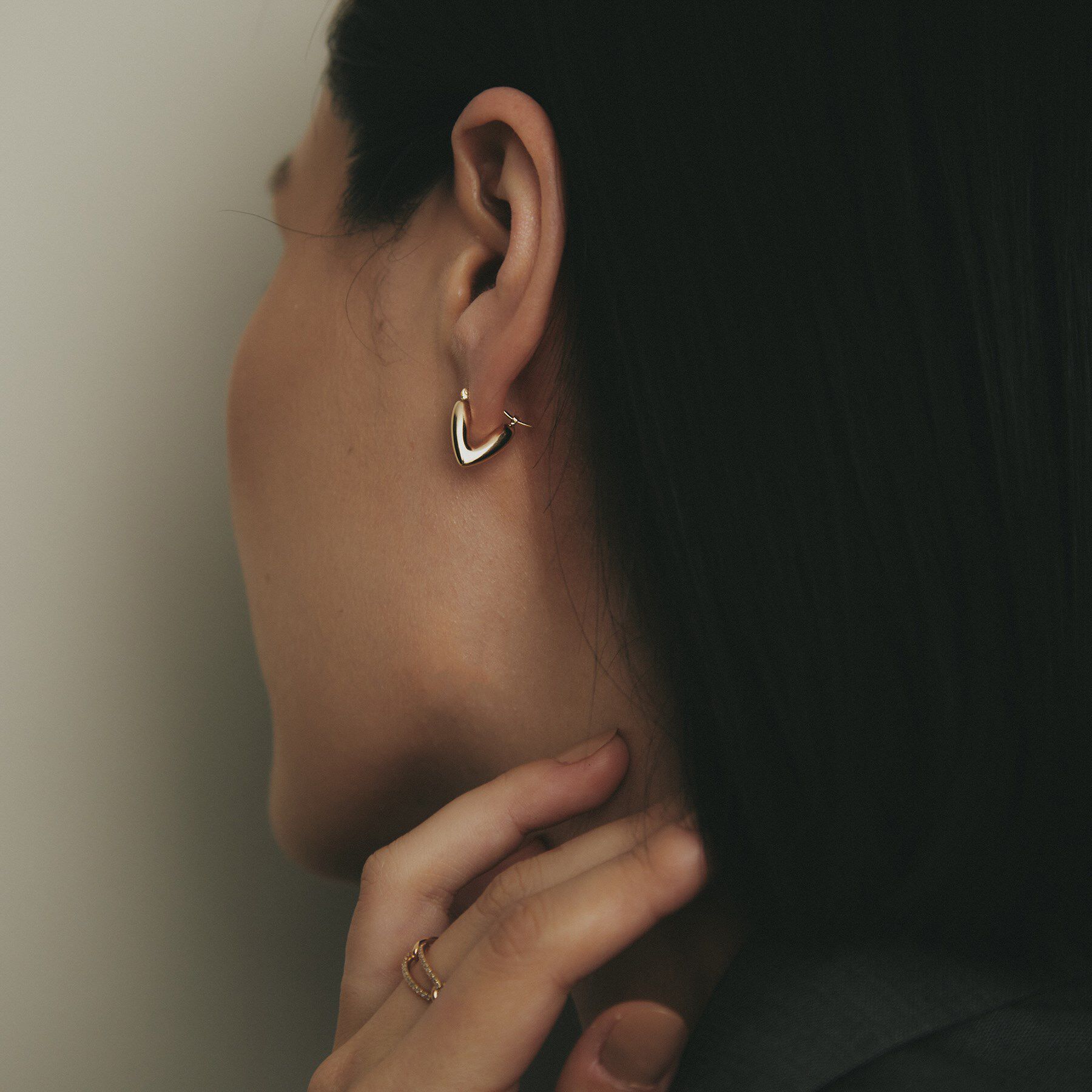 COCOSHNIK「K10中空ハートシェイプ フープピアス」|ピアス|