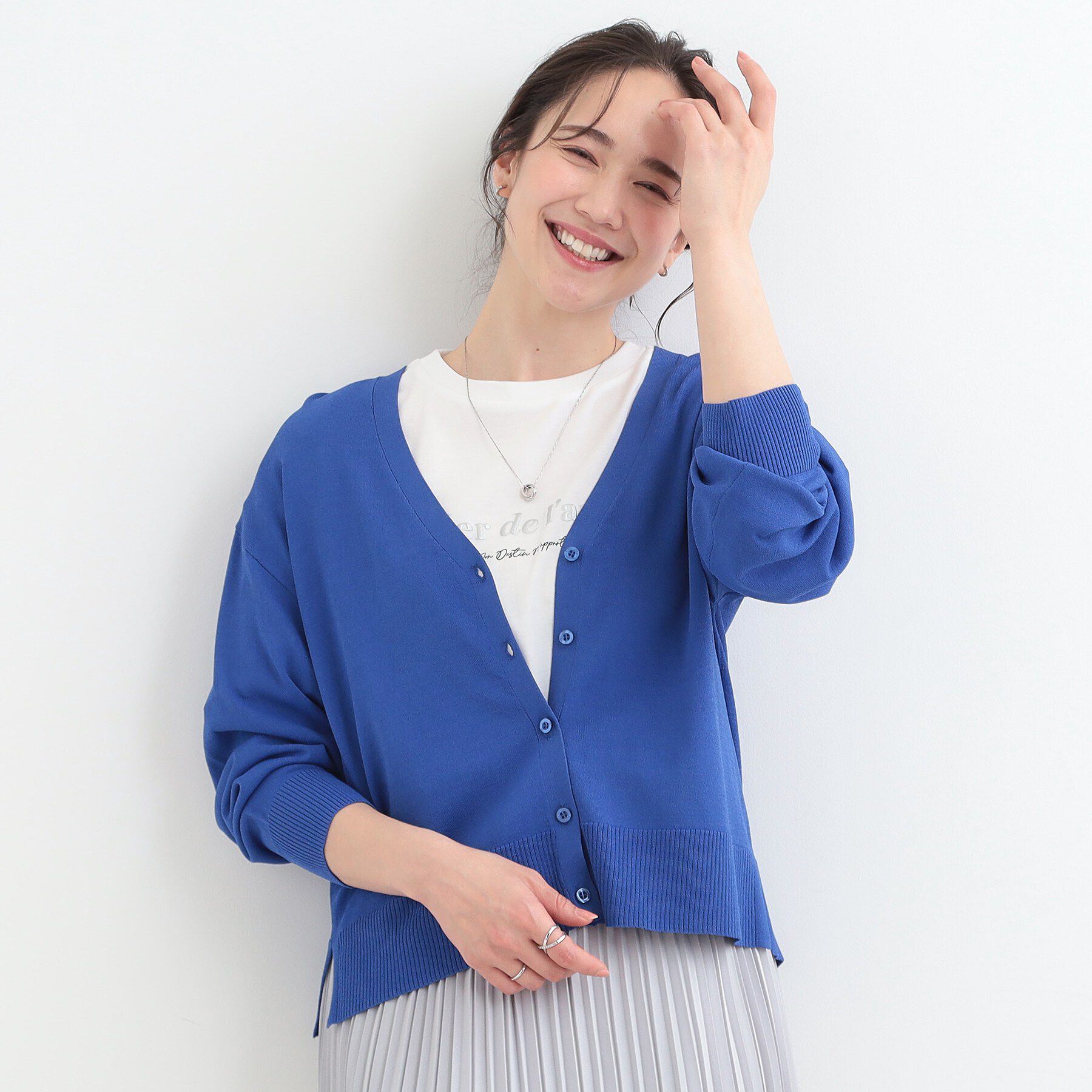 SHOO･LA･RUE「【洗濯機可/ひんやり/UV】さらっとしたタッチが心地よい ショートVカーディガン」|カーディガン|