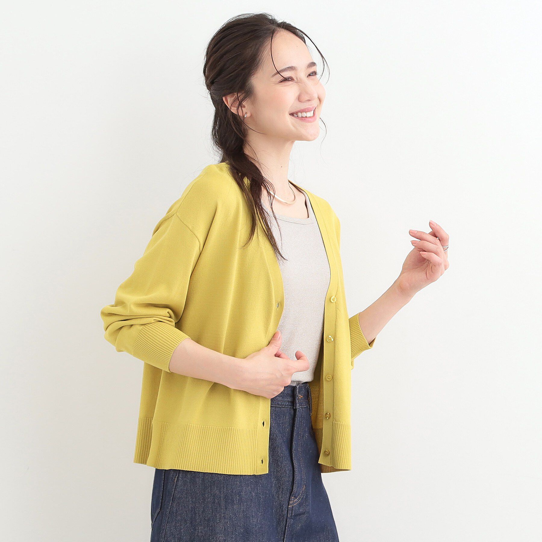 SHOO･LA･RUE「【洗濯機可/ひんやり/UV】さらっとしたタッチが心地よい ショートVカーディガン」|カーディガン|