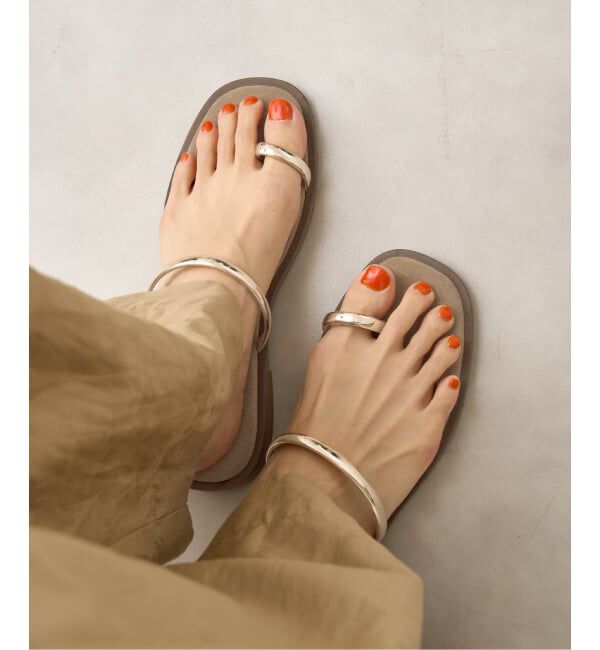 IENA「《追加2予約》NICOLAS LAINAS フラットサンダル」|サンダル|カーキ