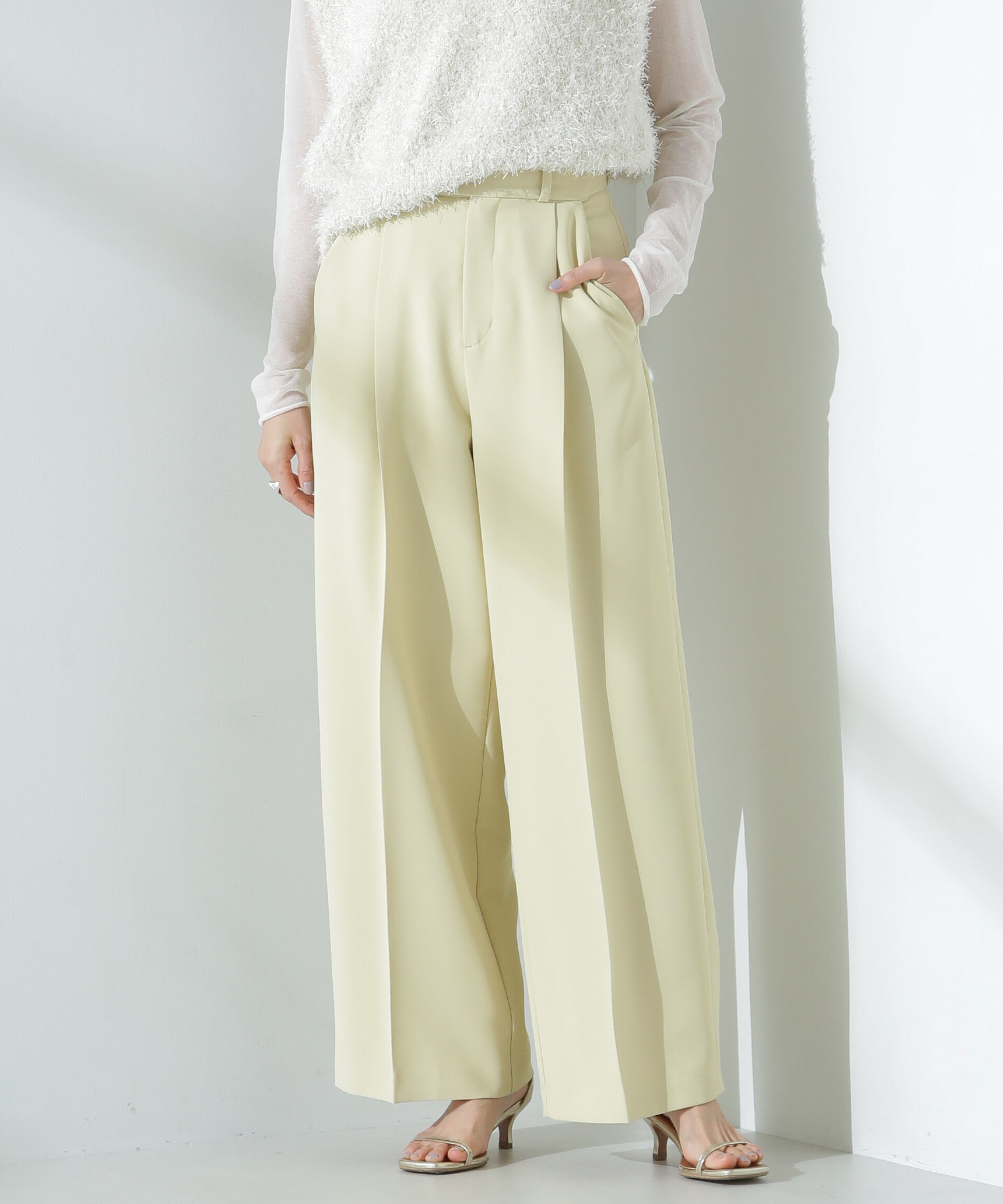 nano･universe「ツイルワイドスラックス」|チノ|