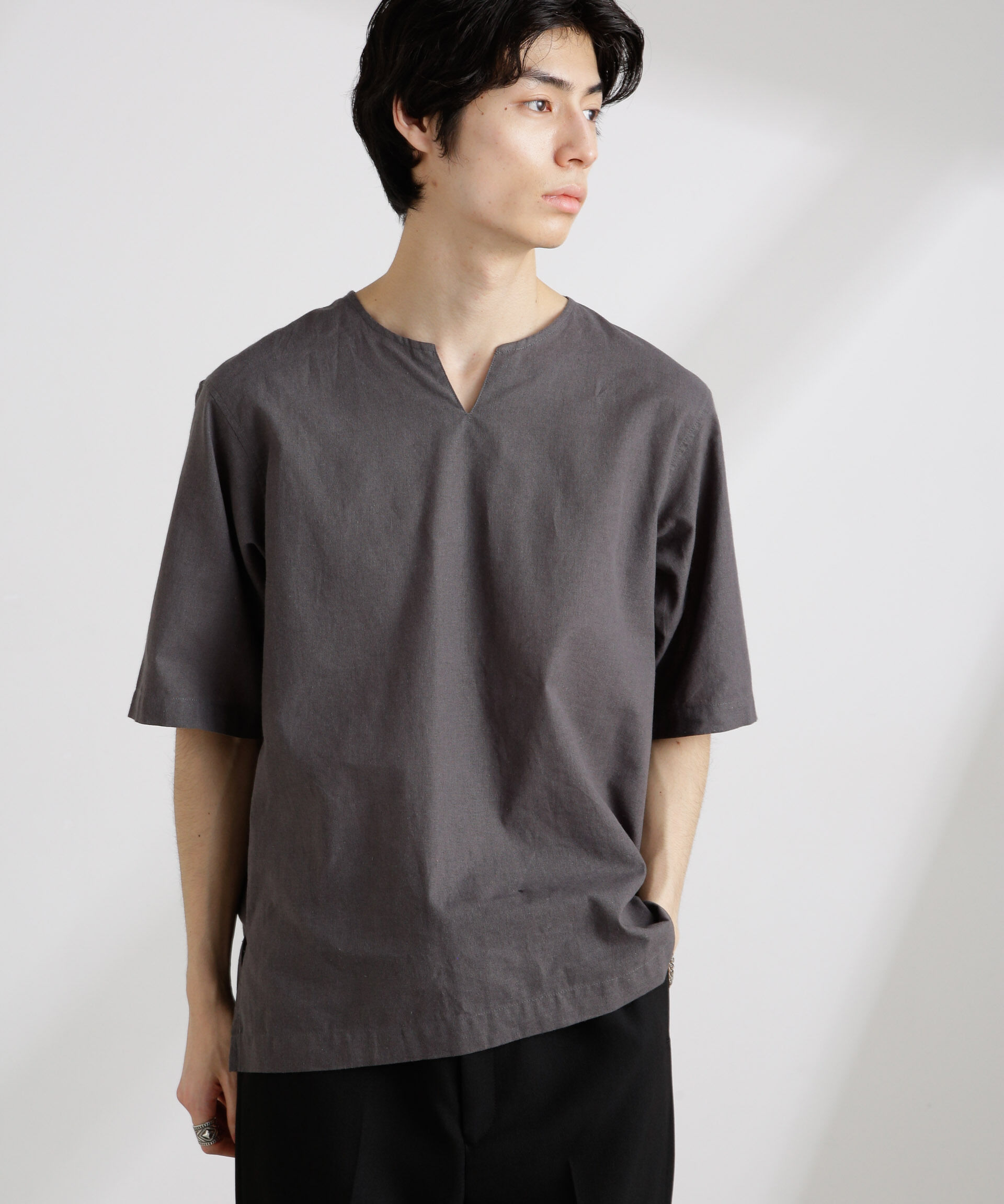 nano･universe「クールマックスリネン プルオーバーシャツ」|シャツ・ブラウス|チャコール3