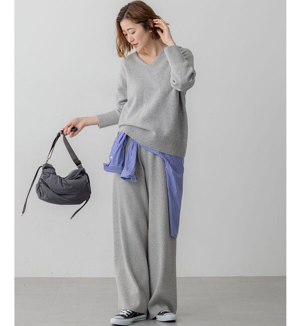 23区「【見上愛さんコラボカラー/VERY・GISELe掲載】カシミヤブレンド Vネック ニット」|ニット・セーター|