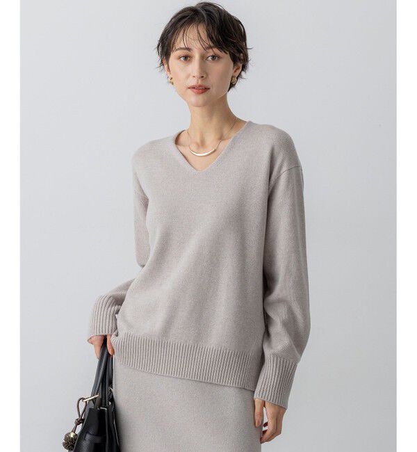 23区「【見上愛さんコラボカラー/VERY・GISELe掲載】カシミヤブレンド Vネック ニット」|ニット・セーター|ベージュ系
