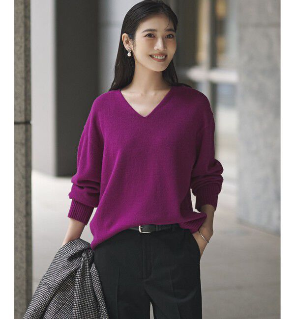 23区「【見上愛さんコラボカラー/VERY・GISELe掲載】カシミヤブレンド Vネック ニット」|ニット・セーター|[見上愛さんｺ