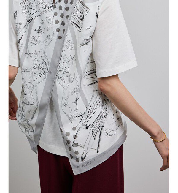 ROPE「【洗える】【YUKO SAEKI for ROPE'・コラボ】スカーフ柄プリント Aラインカットソー」|Tシャツ・カットソー|