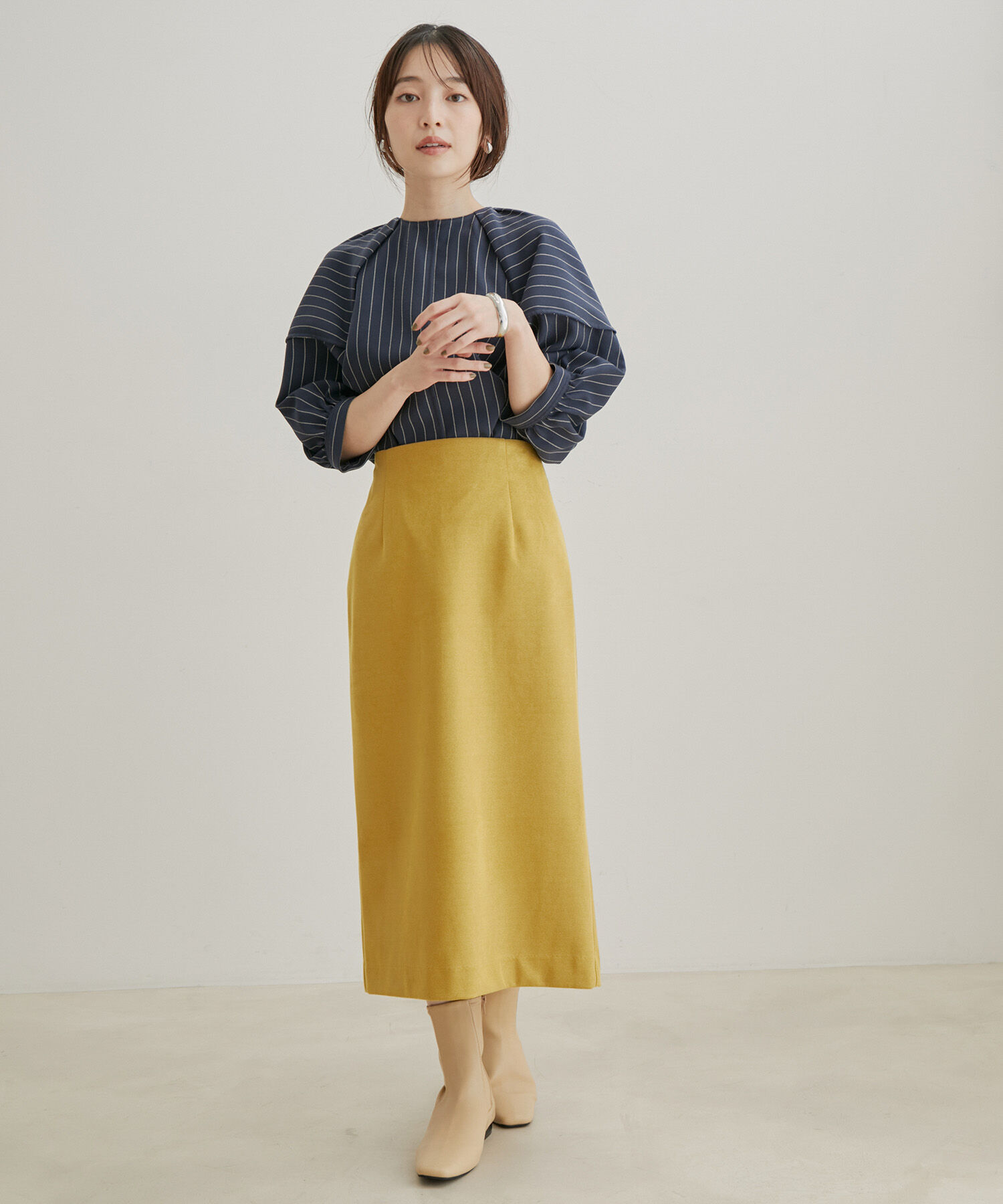 VIS「【選べる着丈・洗える】ベロアタッチタイトスカート【sustainable】」|スカート|