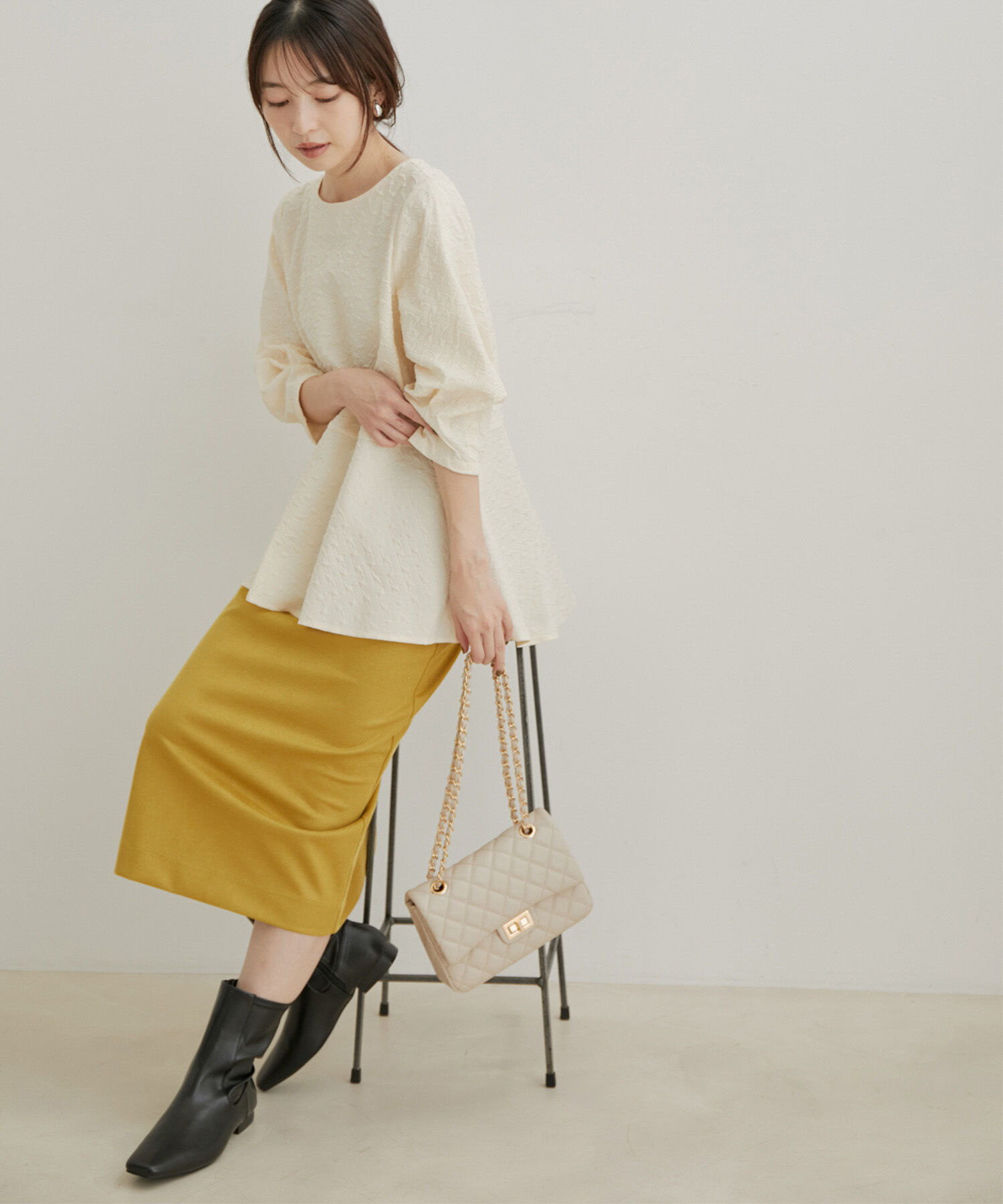 VIS「【選べる着丈・洗える】ベロアタッチタイトスカート【sustainable】」|スカート|