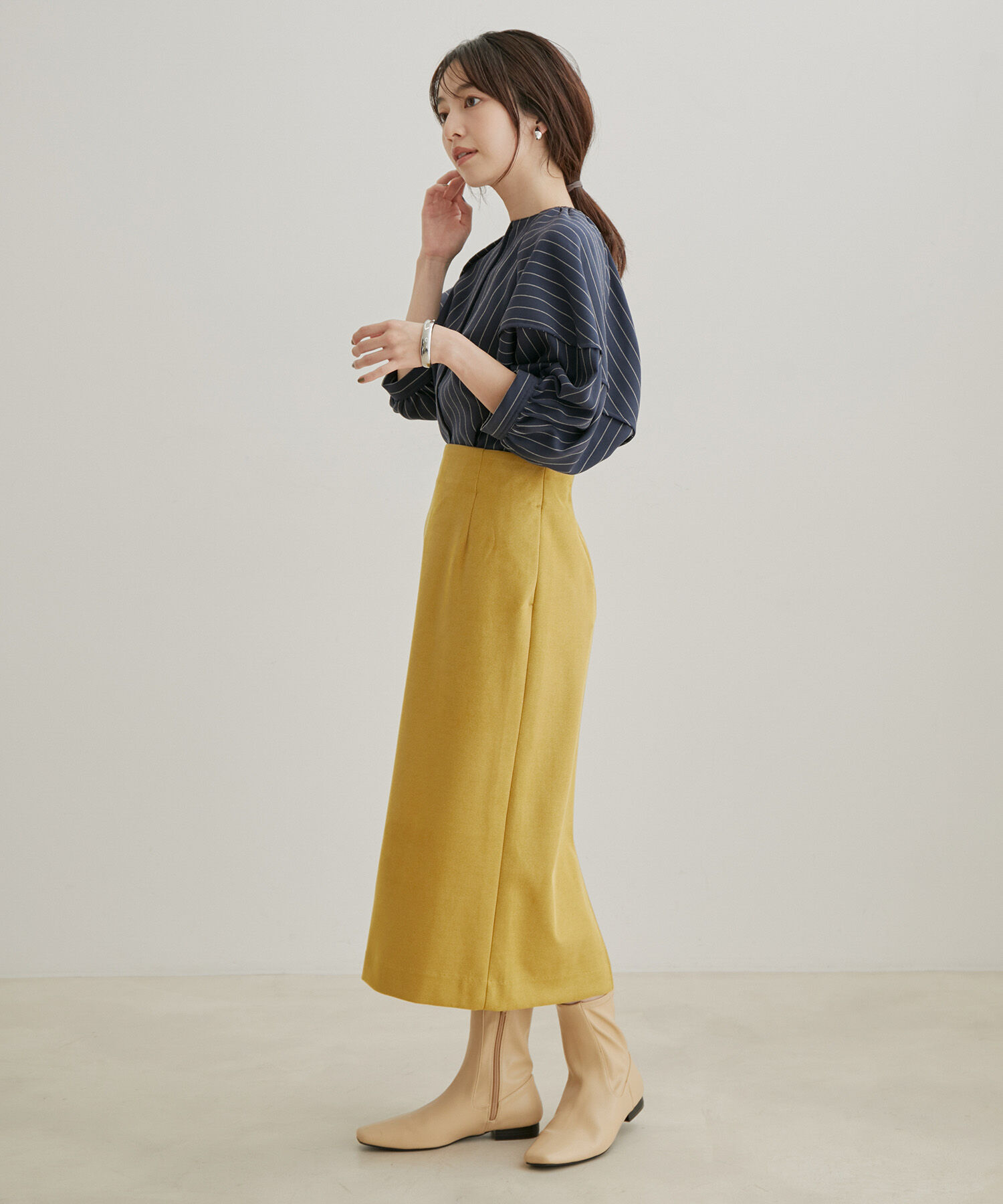 VIS「【選べる着丈・洗える】ベロアタッチタイトスカート【sustainable】」|スカート|