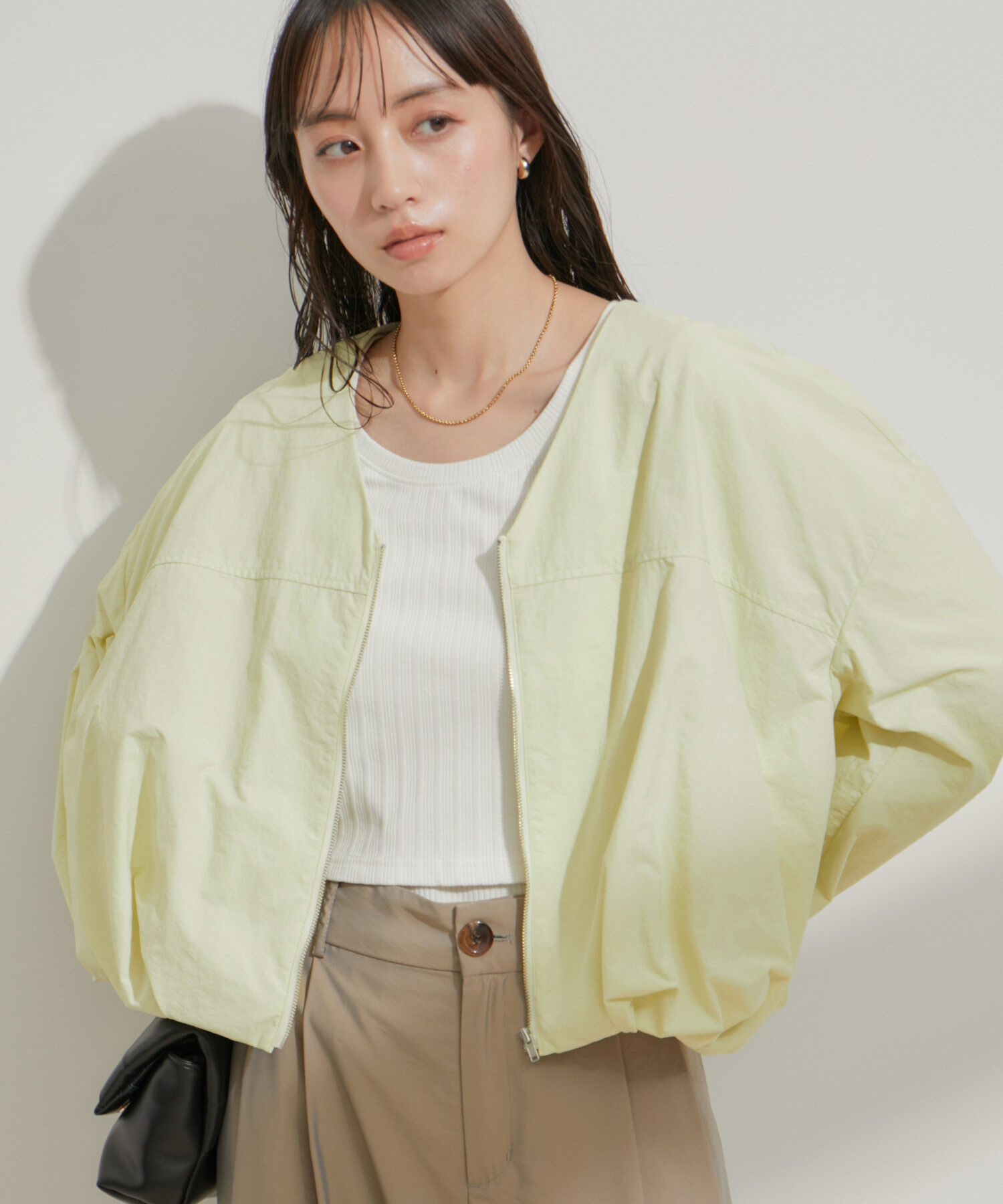 VIS「Vネックボリュームギャザーブルゾン【UVケア・撥水】」|ブルゾン・スタジャン|