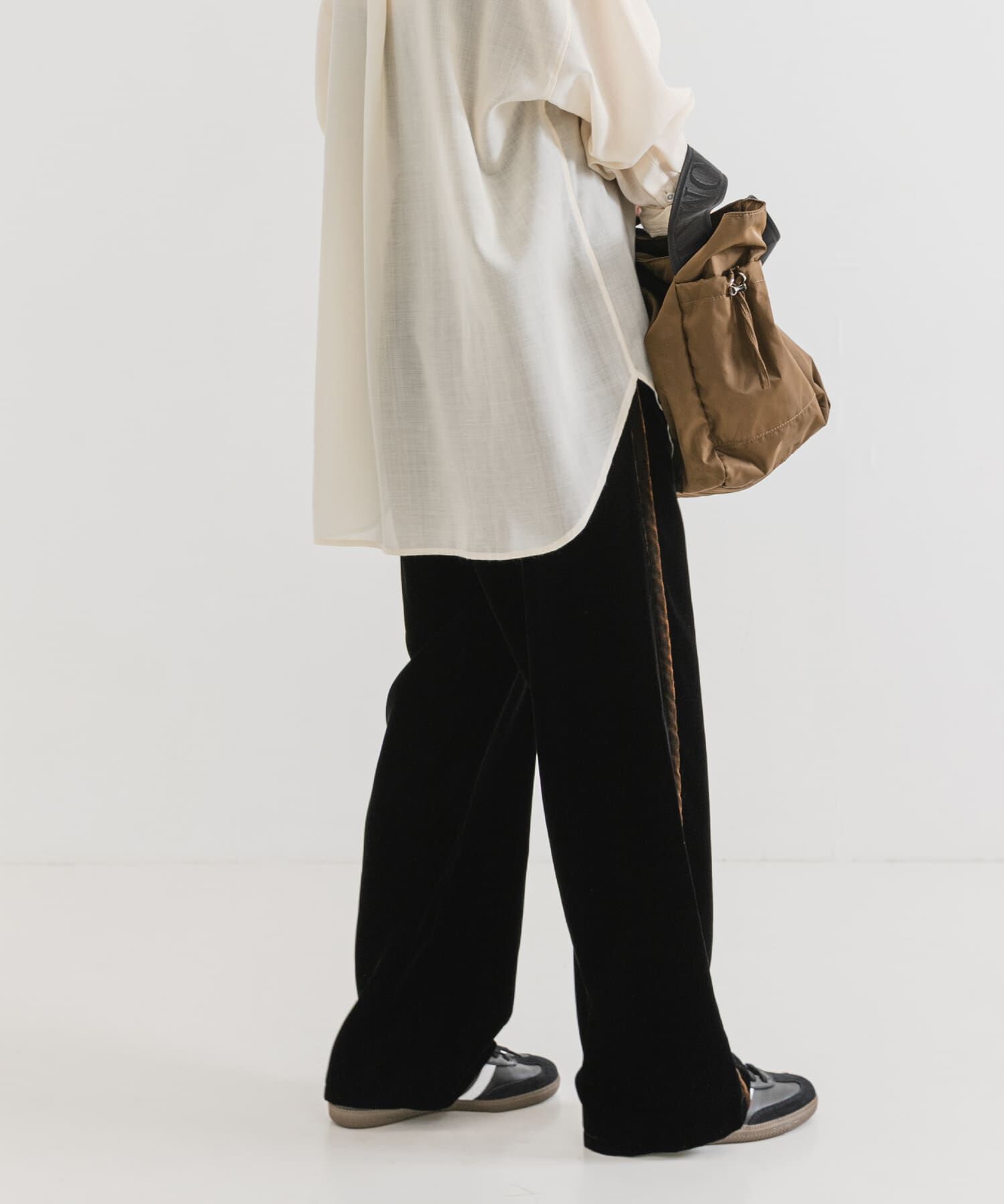 URBAN RESEARCH「サイドラインベロアイージーパンツ」|その他|