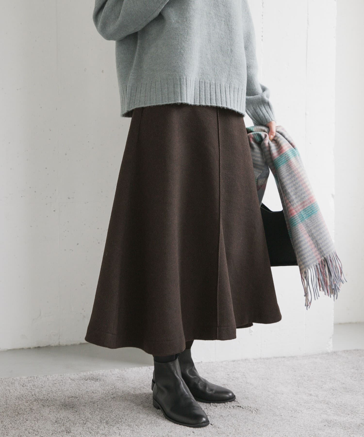 URBAN RESEARCH DOORS「『仁村紗和さん着用』『UR TECH』完声/暖フレアスカート」|スカート|