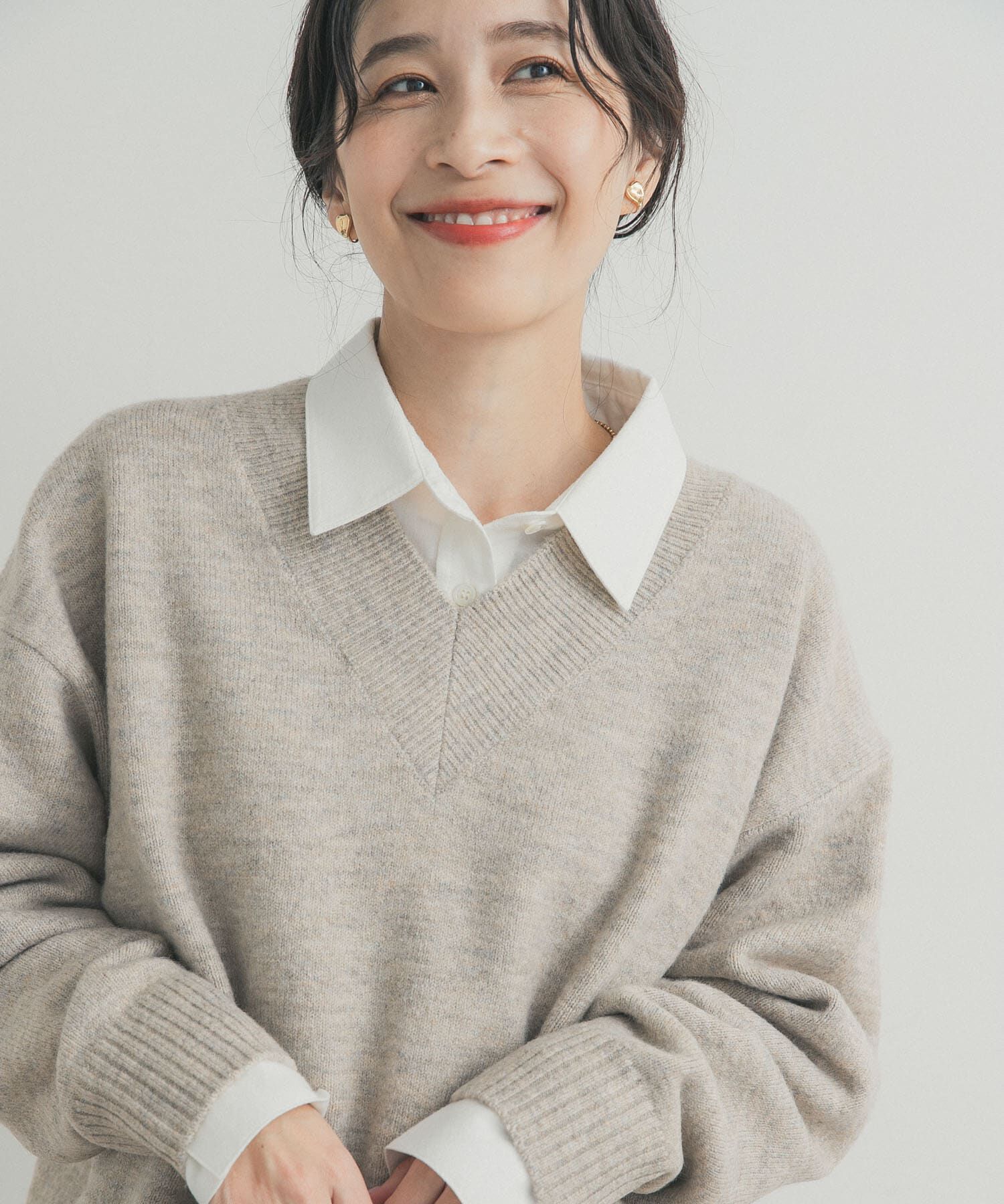 URBAN RESEARCH DOORS「VネックKNITプルオーバー」|ニット・セーター|ベージュ系その他