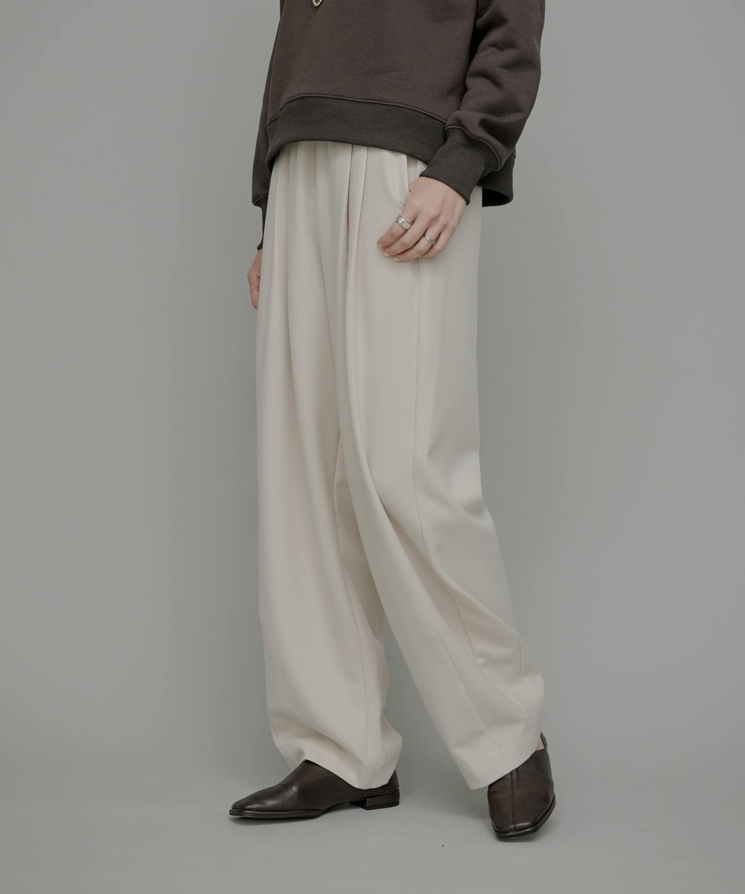 Sonny Label 「『UR TECH SMOOTHLUXE』イージーワイドコクーンパンツ」|その他|ホワイト系その他