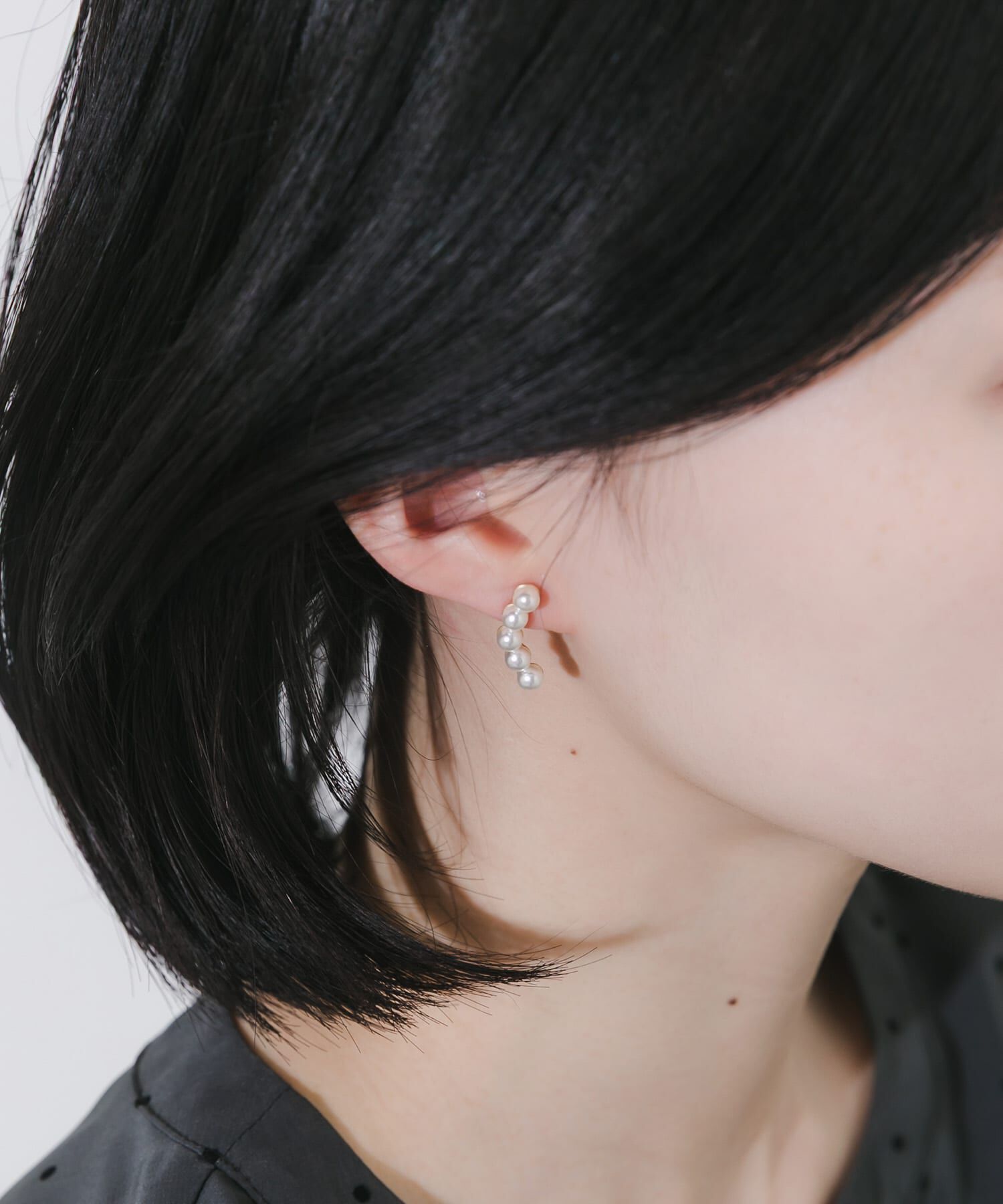SMELLY「カーブラインパールピアス」|ピアス|