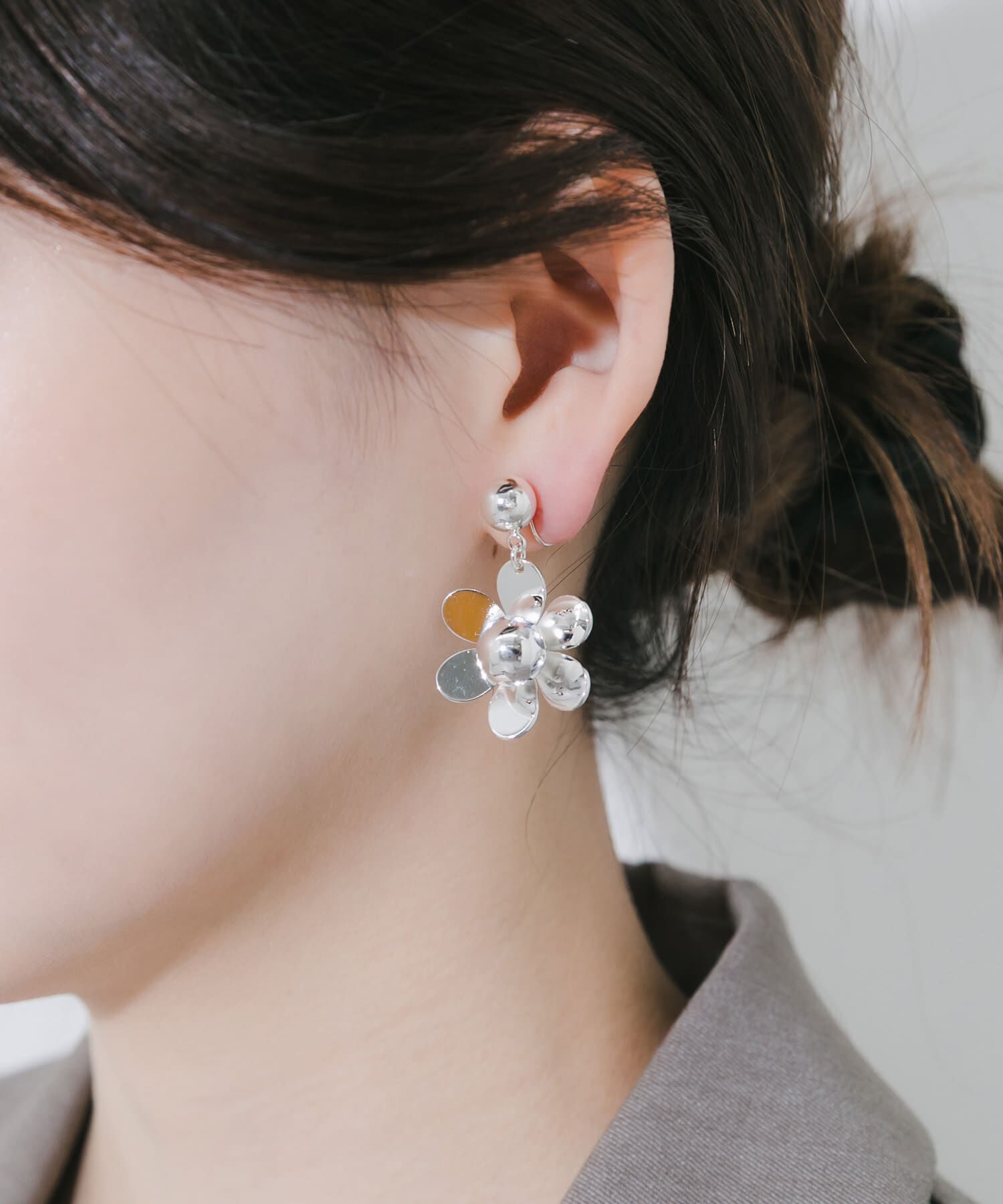 SMELLY「メタルフラワーイヤリング」|イヤリング|