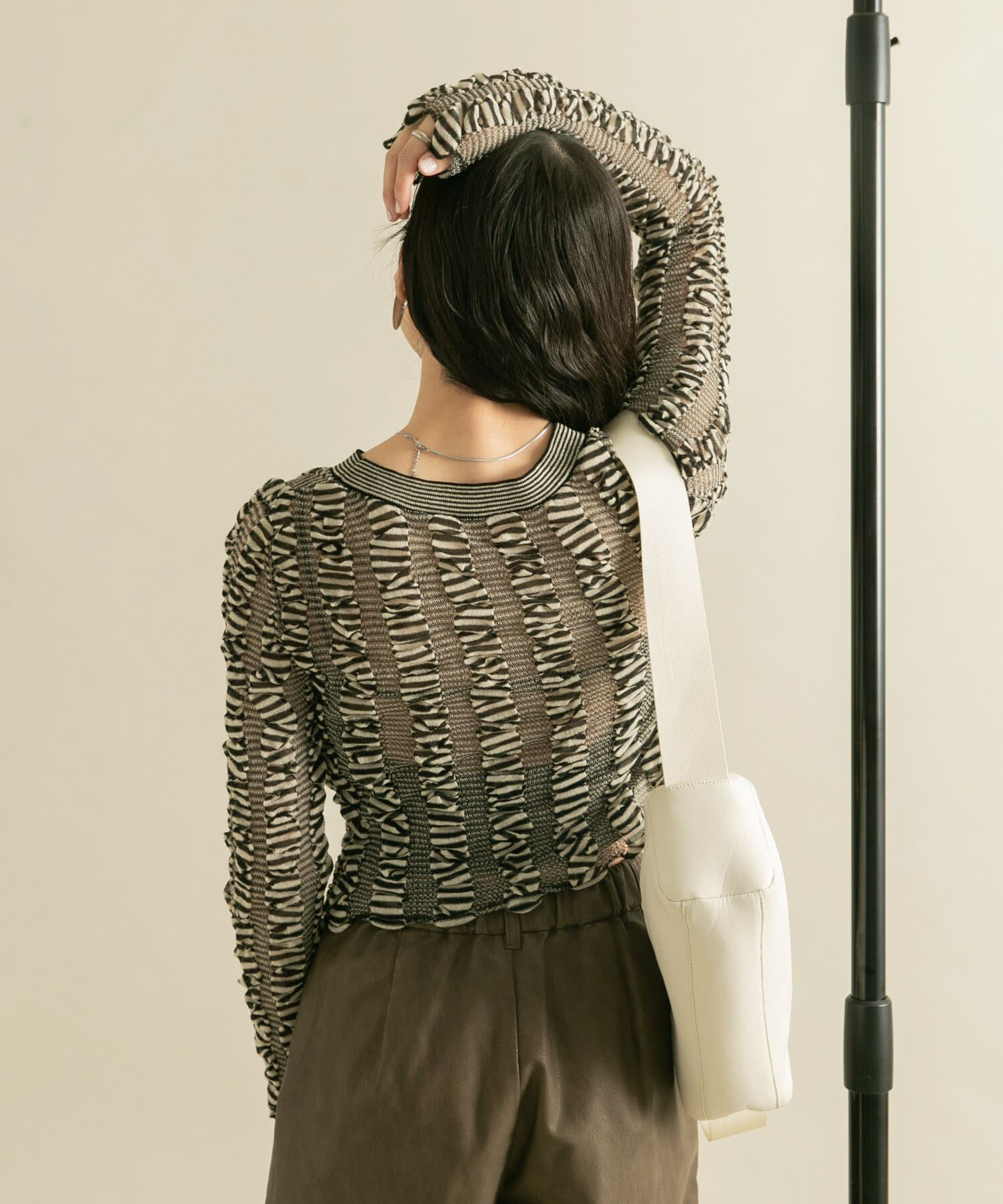  「シャーリングコンパクトニット」|ニット・セーター|