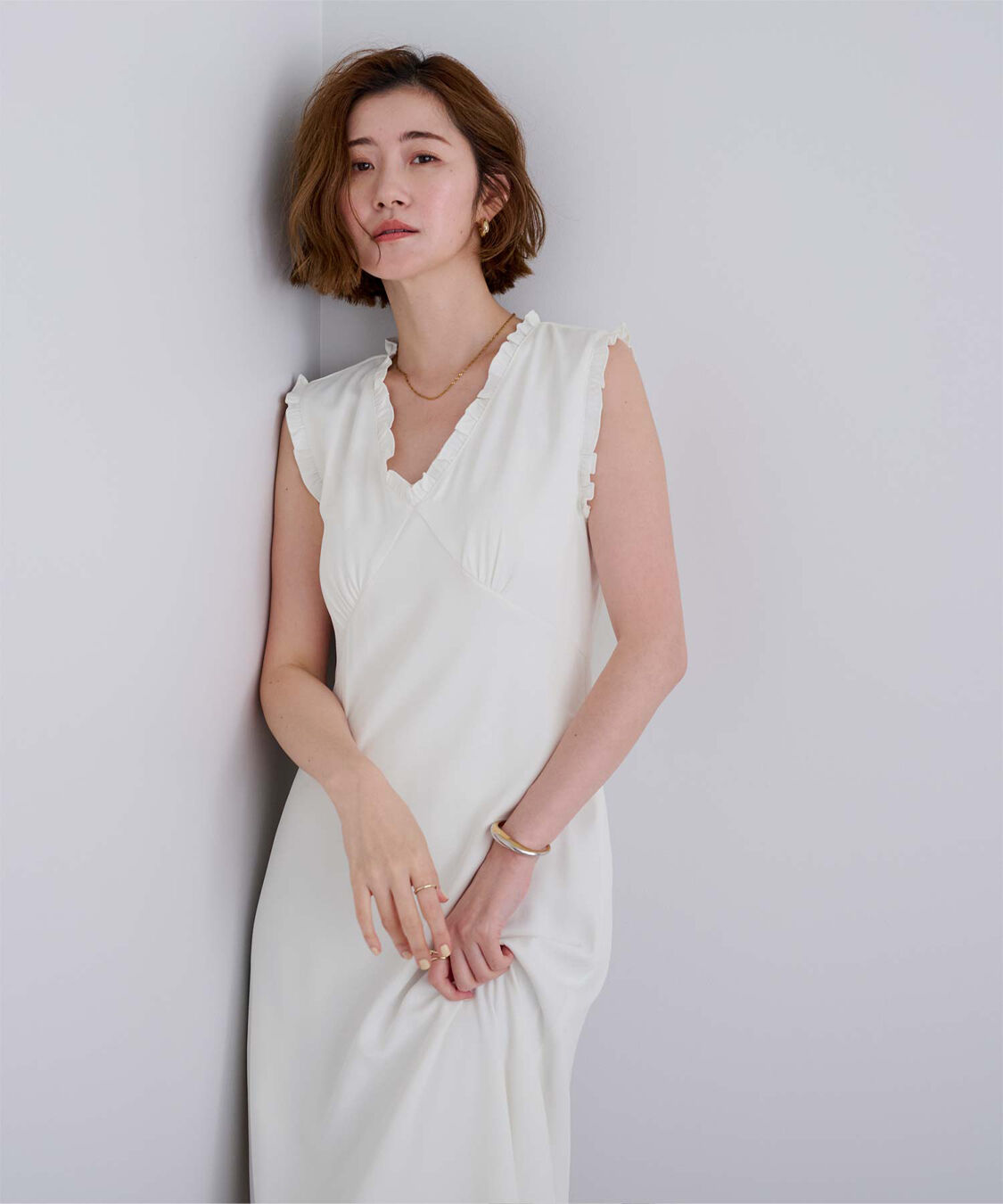 ur's「フリルデザインVネックロングワンピース」|ワンピース|