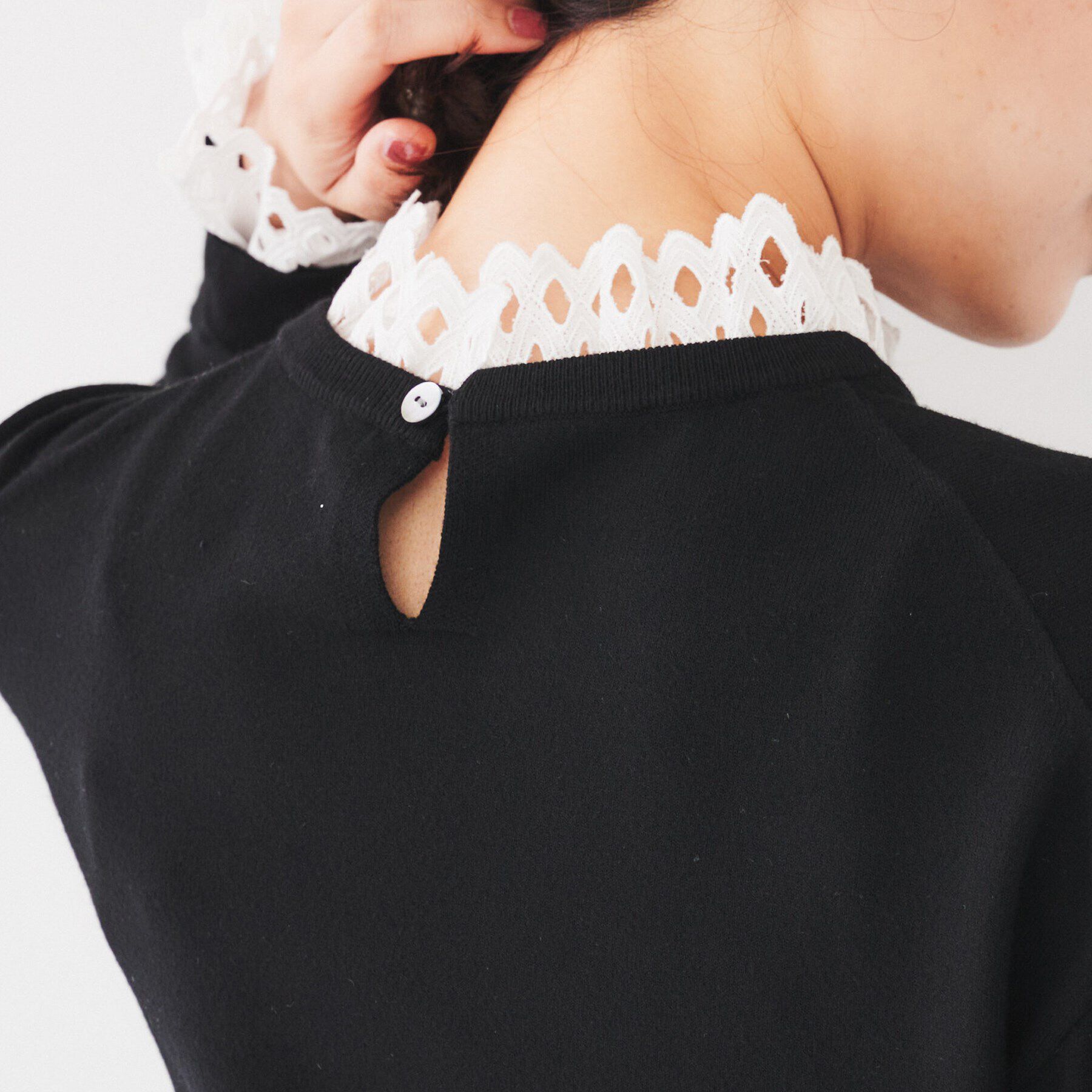 UNTITLED「【レース取り外し可能/2WAY】薄手レーヨン混ストレッチ プルオーバーニット」|ニット・セーター|