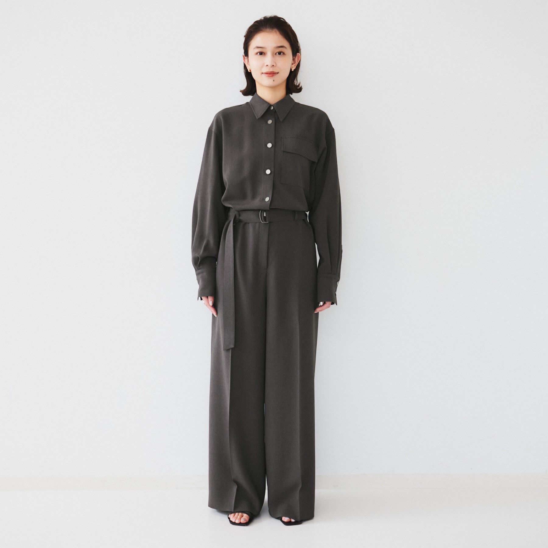 UNTITLED「【朝比奈 彩&times;Oggi&times;UNTITLED スペシャルコラボ】シャツカラーオールインワン」|オールインワン|