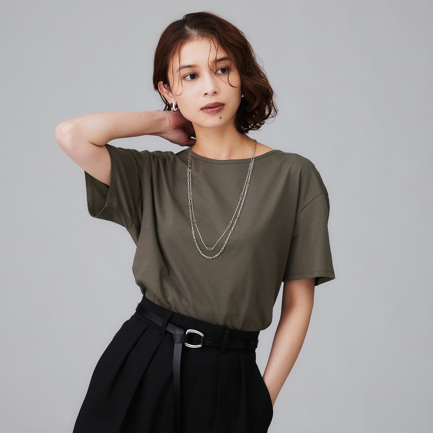 UNTITLED「【接触冷感／コットン100／洗える／Tシャツ】半袖天竺プルオーバー」|Tシャツ・カットソー|チャコールグレー(0